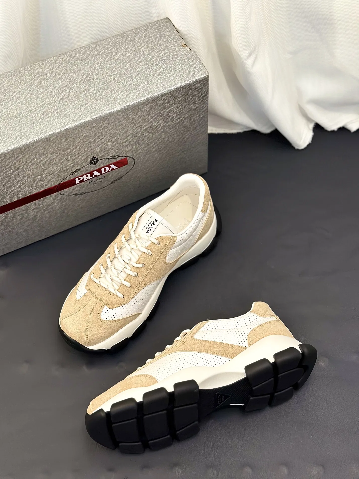 PRA 27FW AXONQXZ 027 스니커즈 4