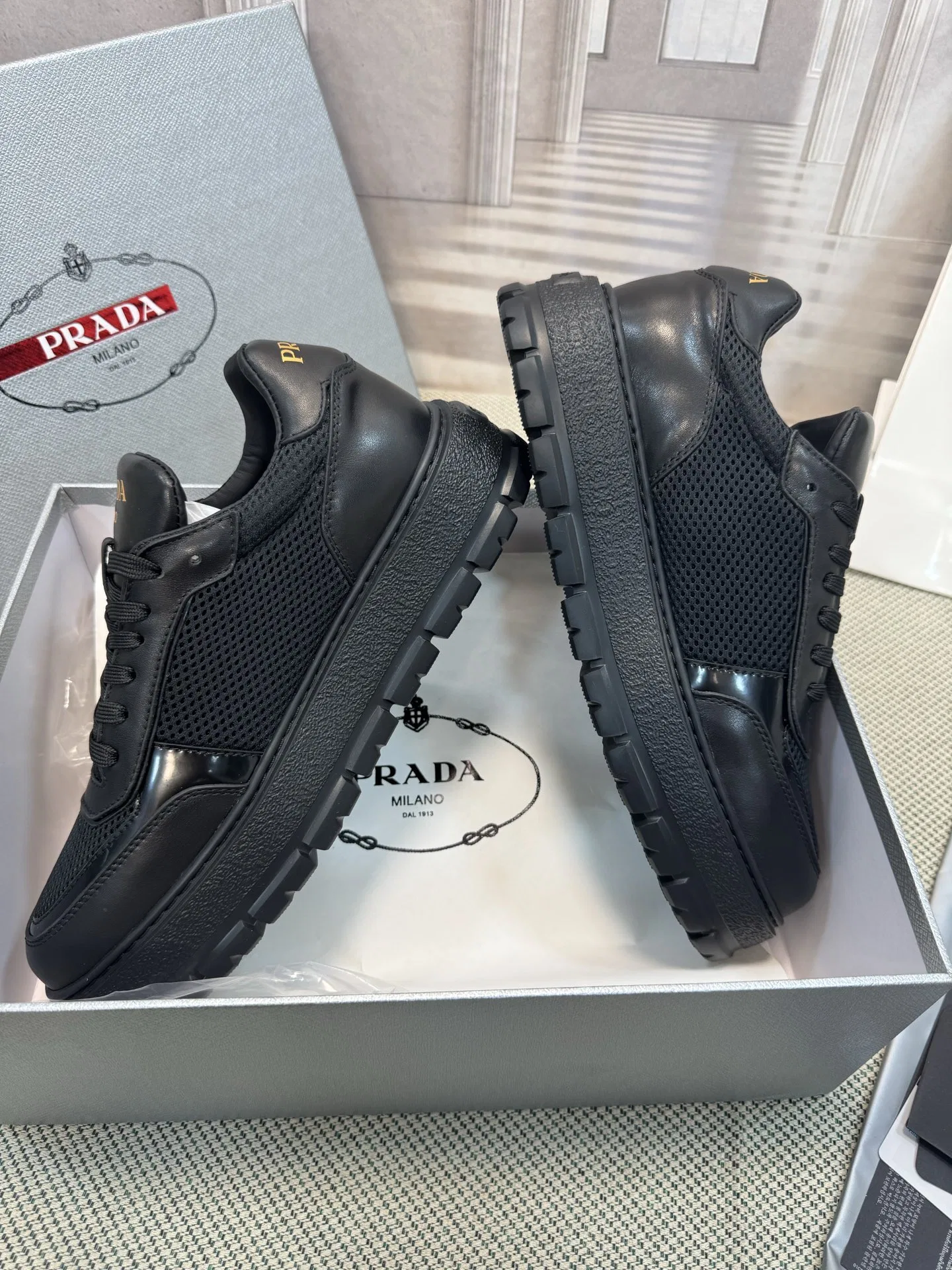 PRA 27FW AXONQXZ 077 스니커즈 4