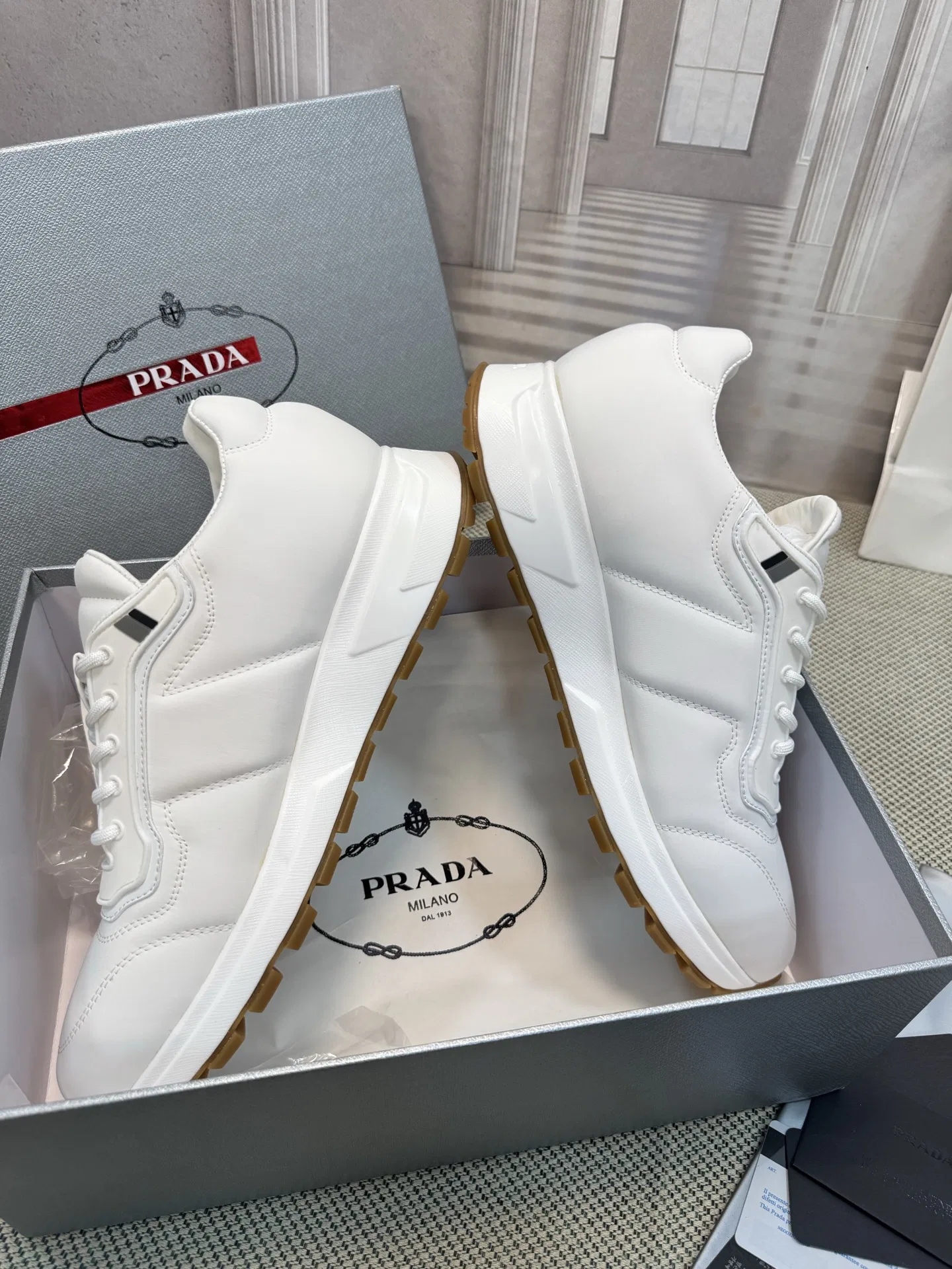 PRA 27FW AXONQXZ 079 스니커즈 4