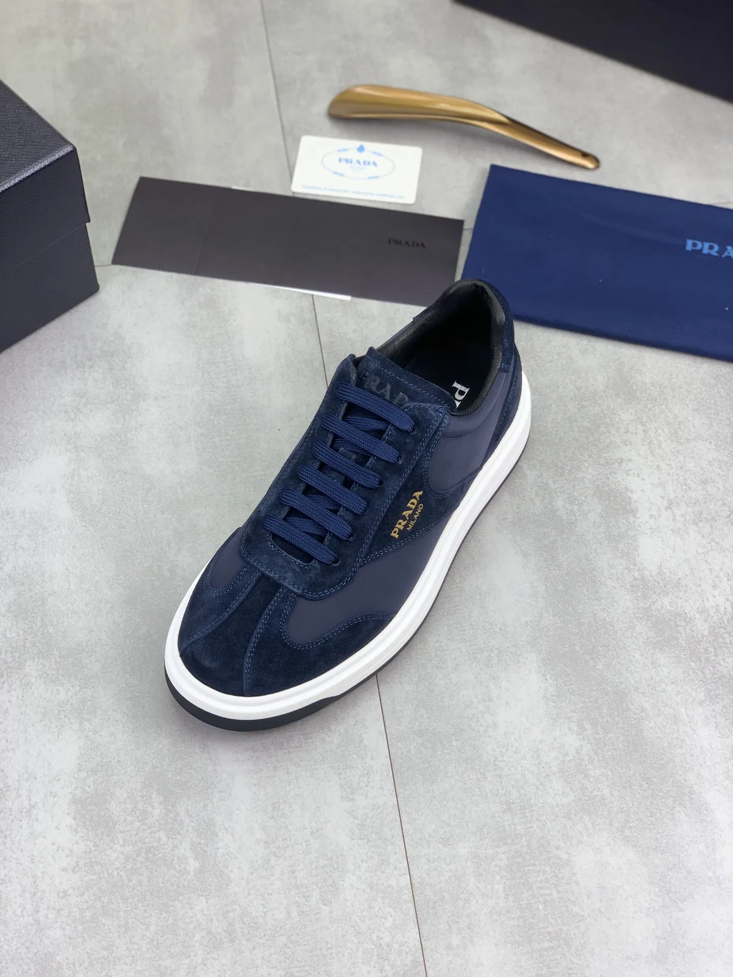 PRA 27FW AXONQXZ 086 스니커즈 3