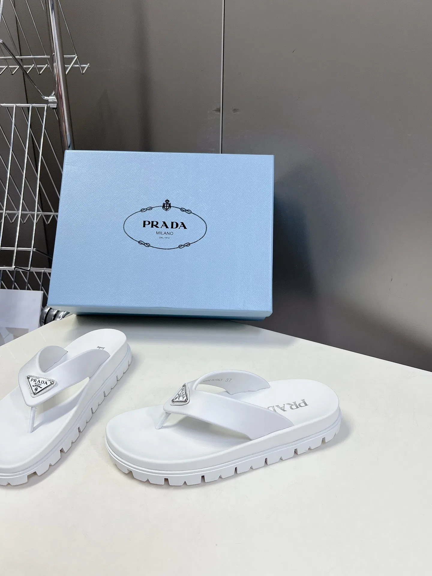 PRA 27FW EJEUHTT 011 쪼리 3