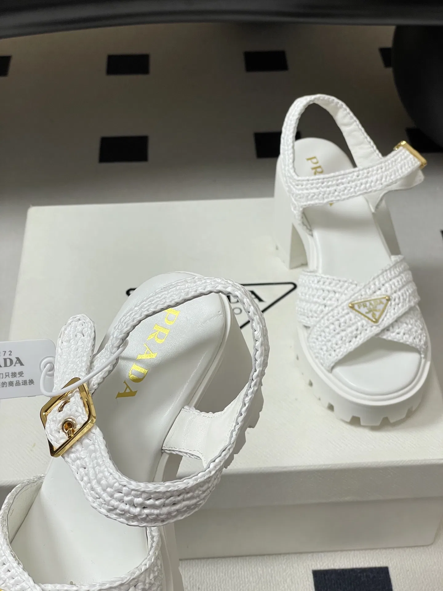 PRA 27FW EJEUHTT 012 샌들 6