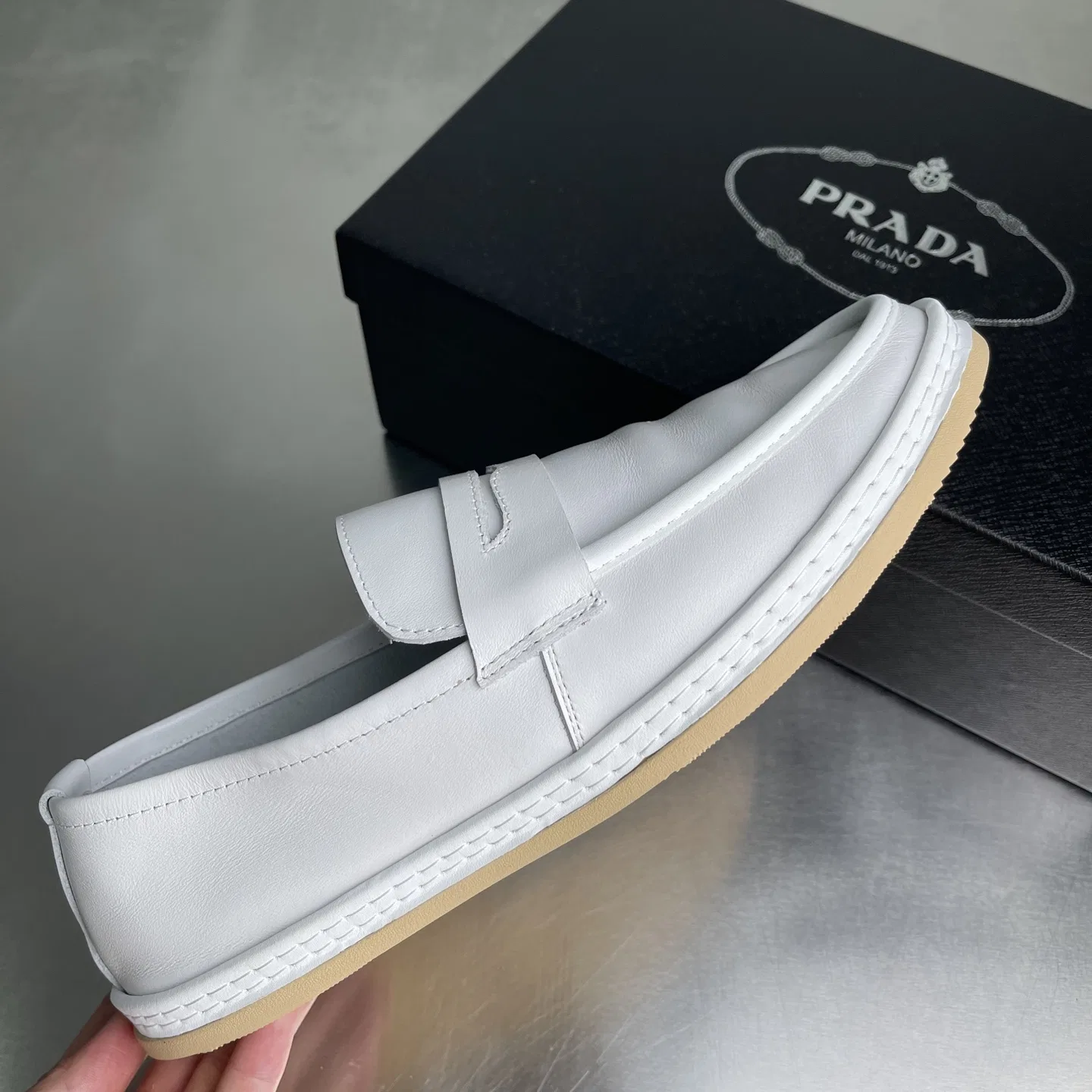 PRA 27FW EJEUHTT 033 로퍼 3