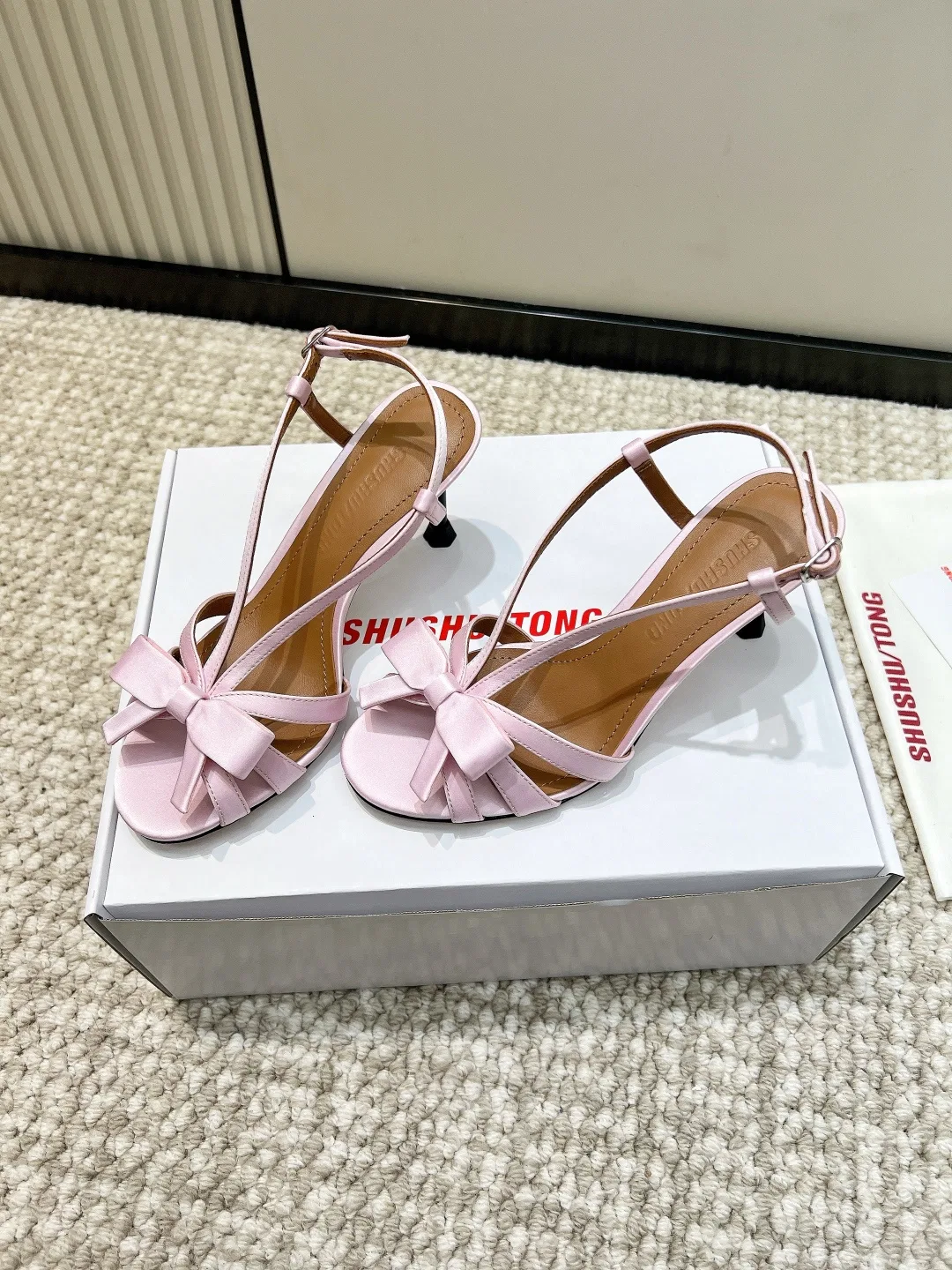 SHUSHUTONG 27FW UJECXGY 001 구두 3