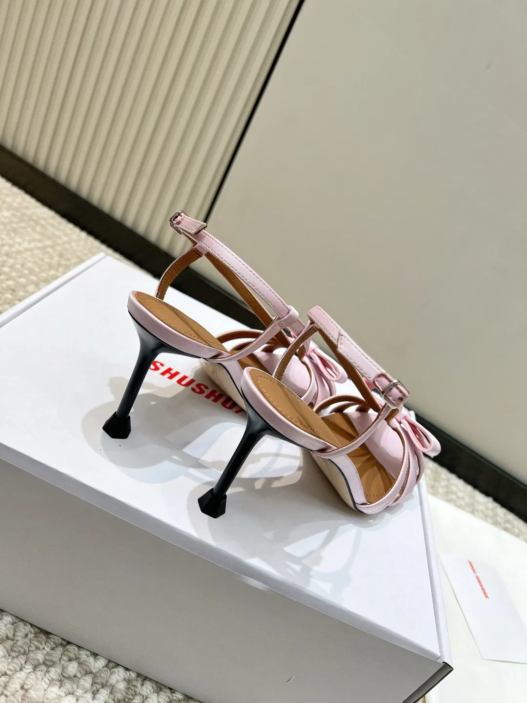 SHUSHUTONG 27FW UJECXGY 001 구두 5
