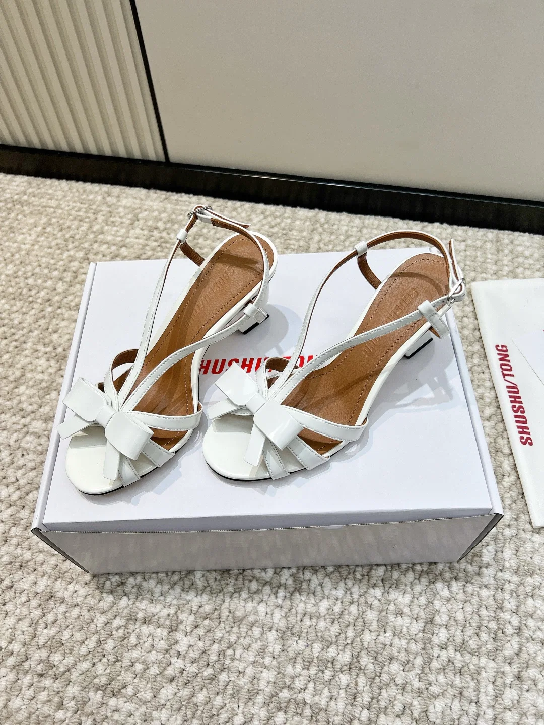 SHUSHUTONG 27FW UJECXGY 002 구두 3