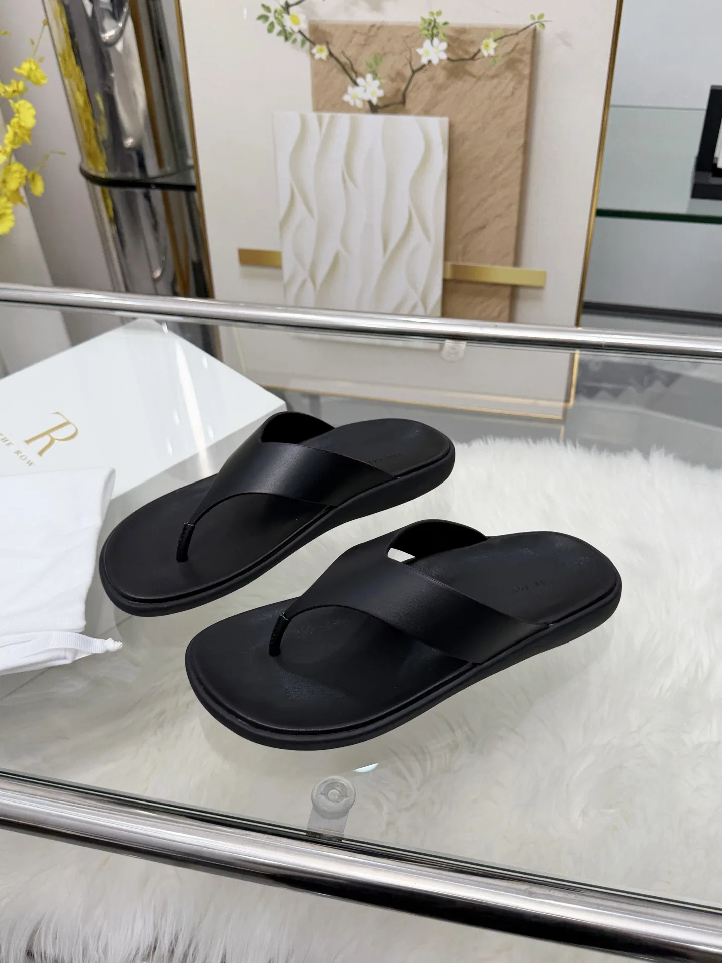 THEROW 27FW PNWXUCL 001 쪼리 3