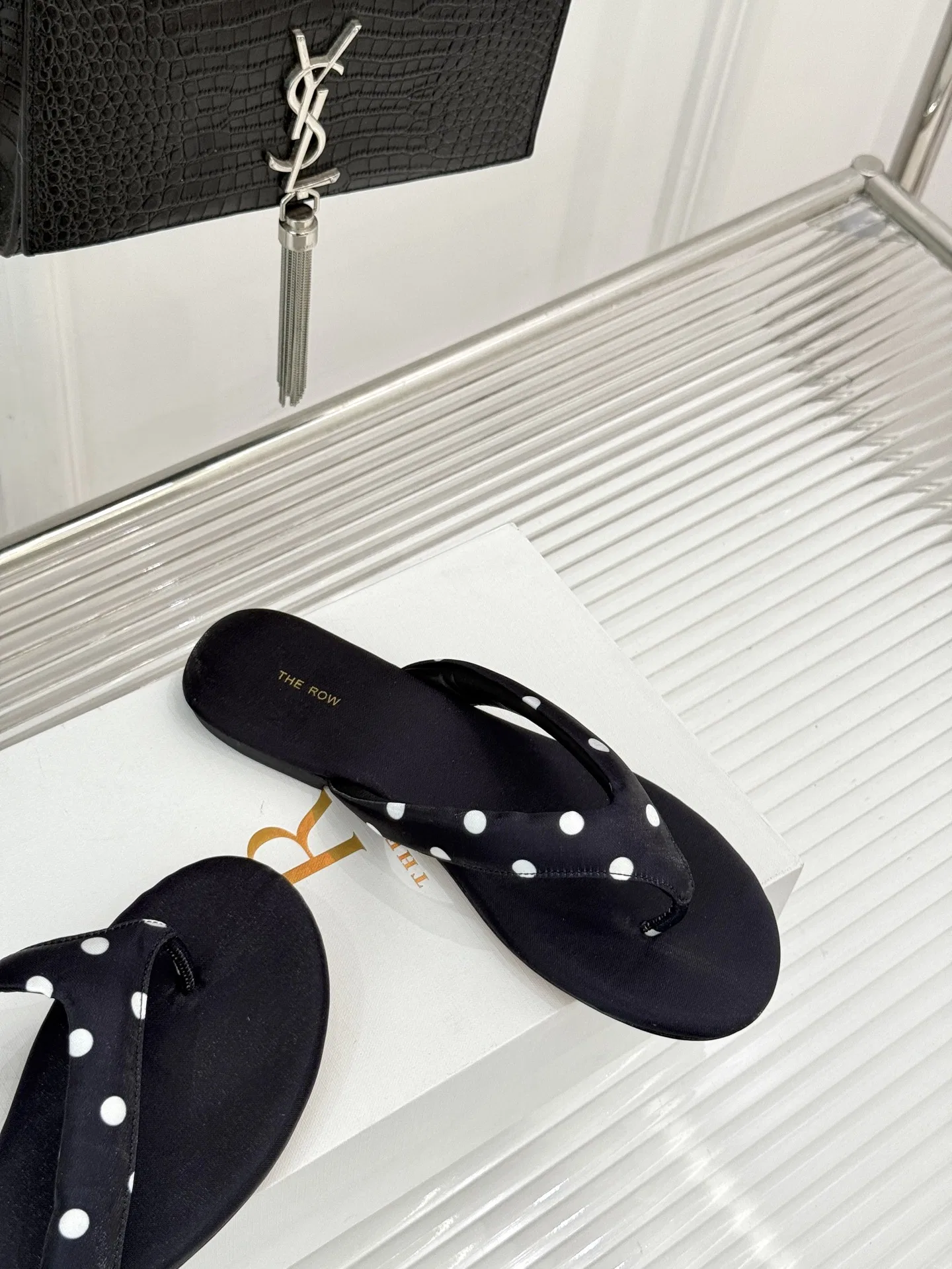 THEROW 27FW UEFHQNF 002 쪼리 5