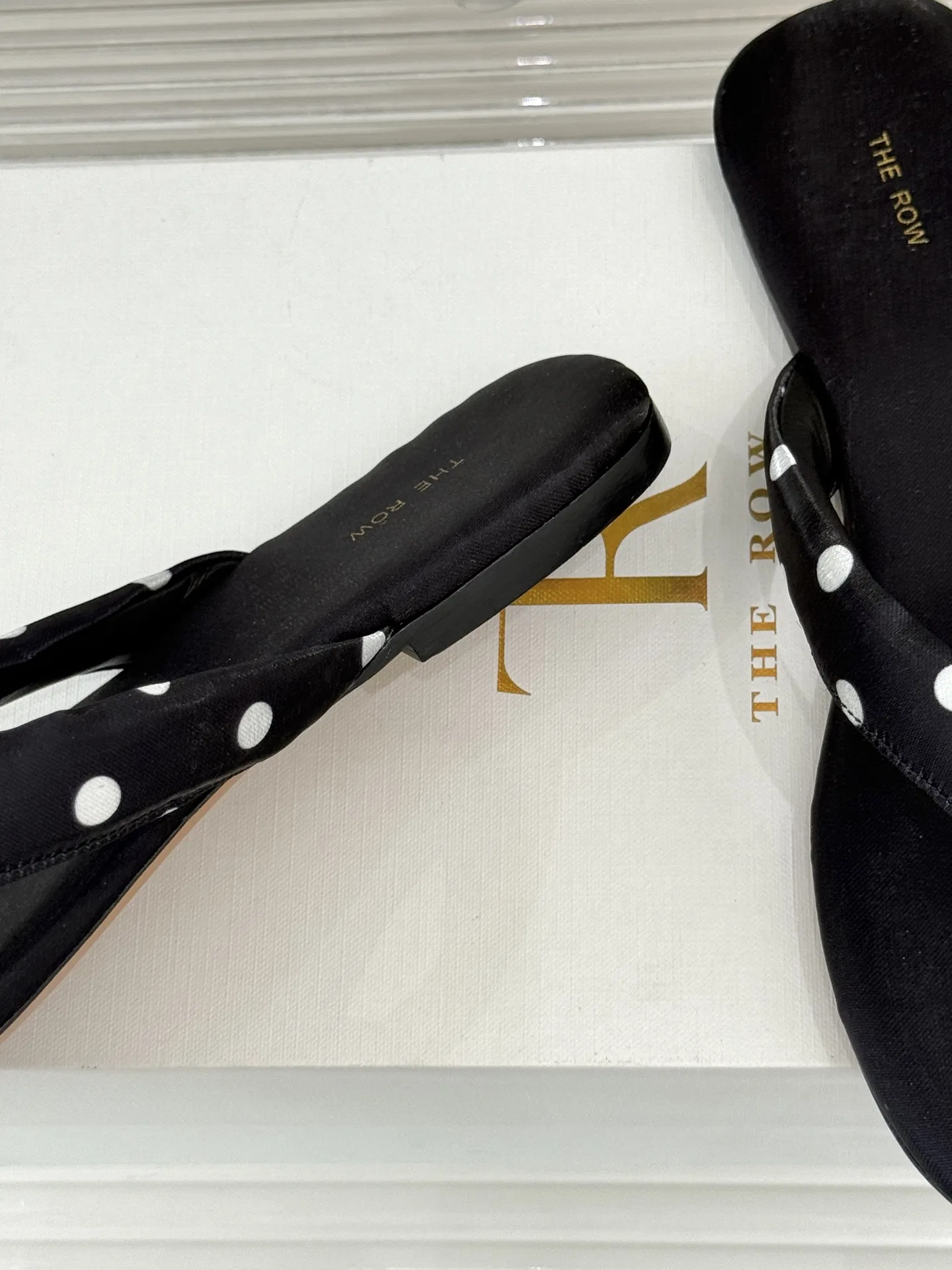 THEROW 27FW UEFHQNF 002 쪼리 6
