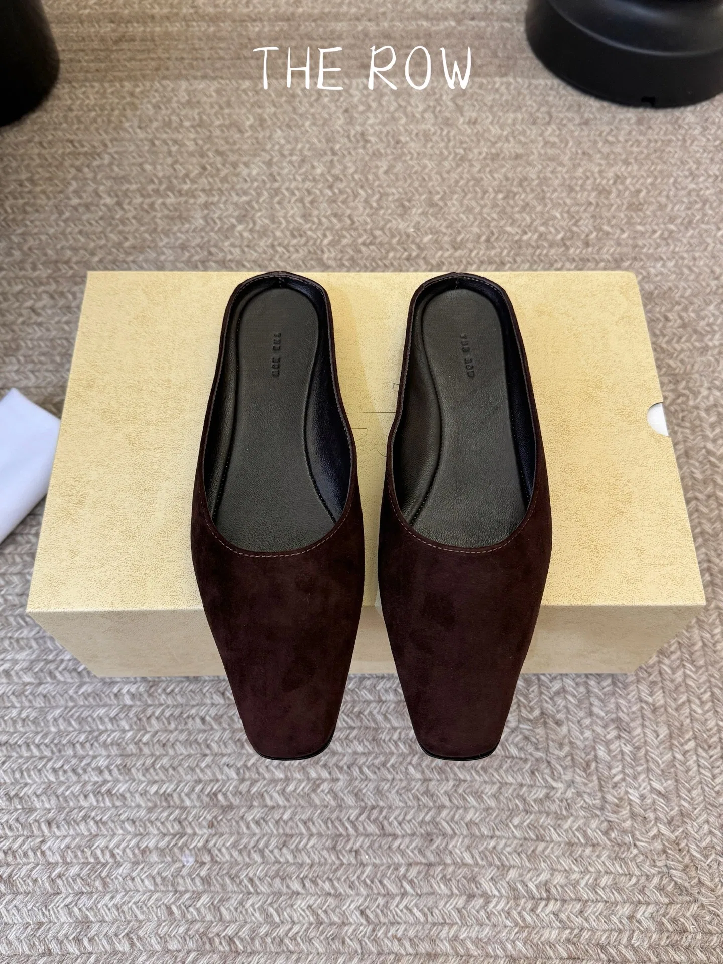 THEROW 27FW UEFHQNF 005 플랫슈즈