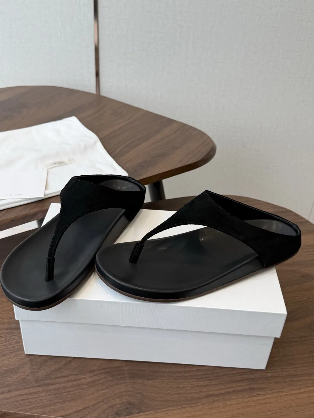 THEROW 27FW UEFHQNF 008 쪼리 3