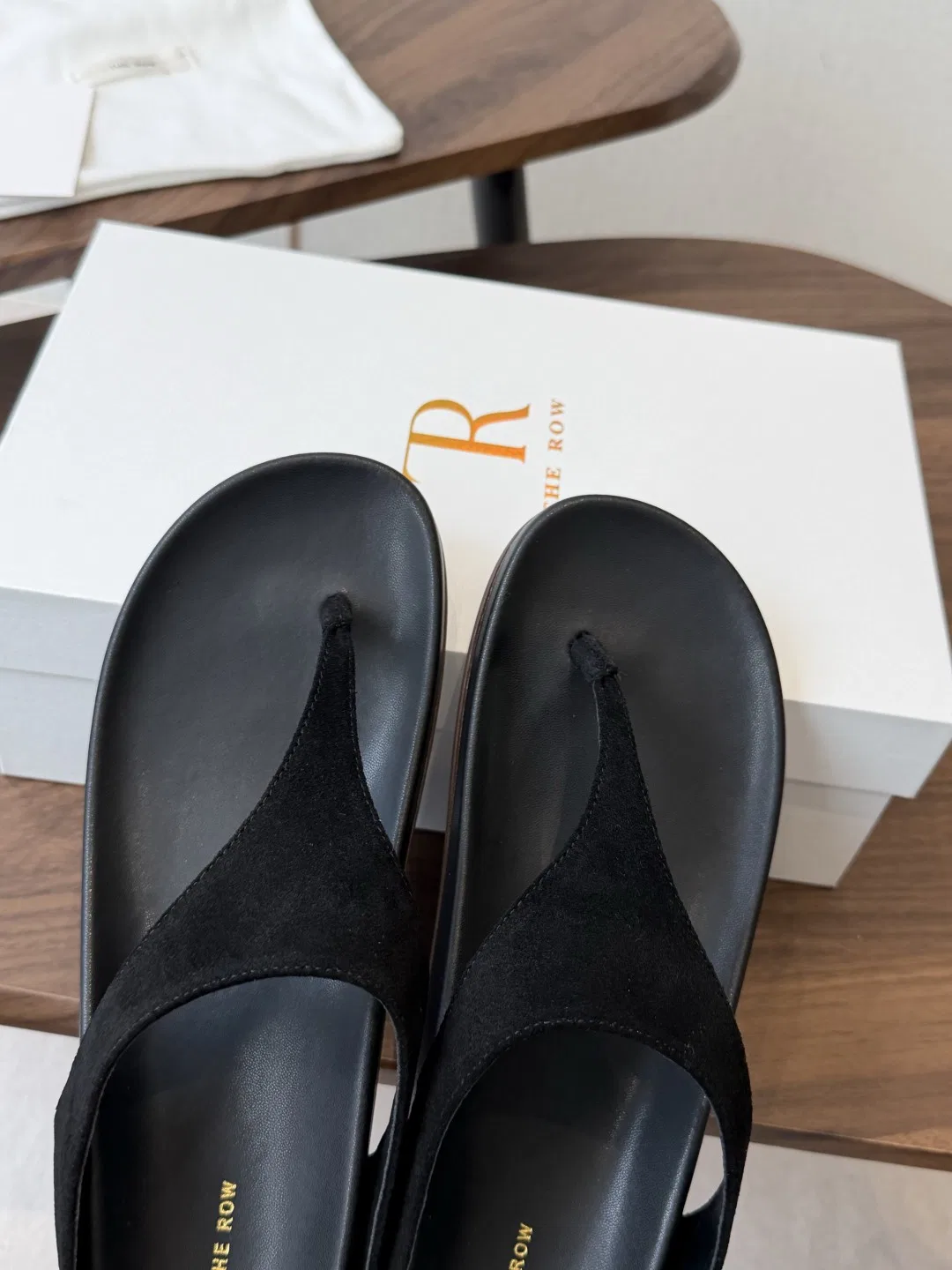 THEROW 27FW UEFHQNF 008 쪼리 5