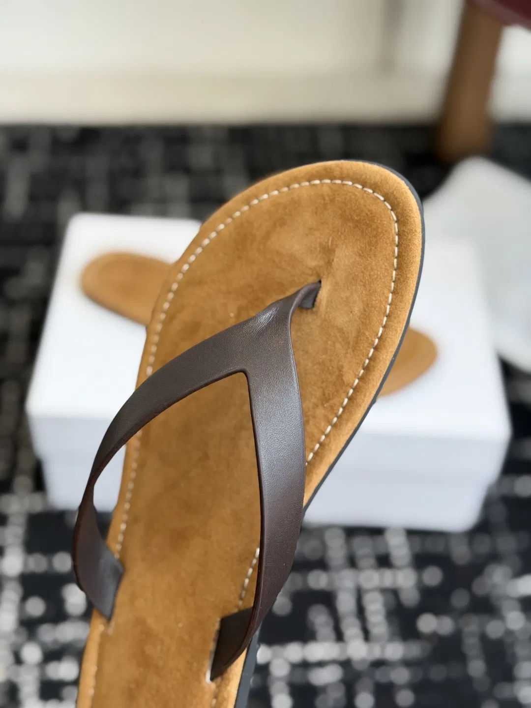 THEROW 27FW ZJUQOUM 001 쪼리 5