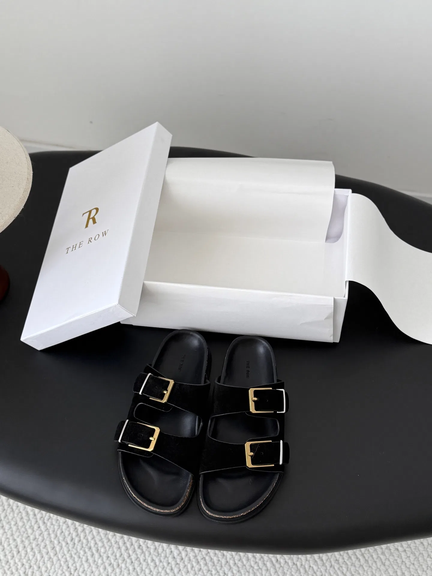 THEROW 27FW ZJUQOUM 003 샌들