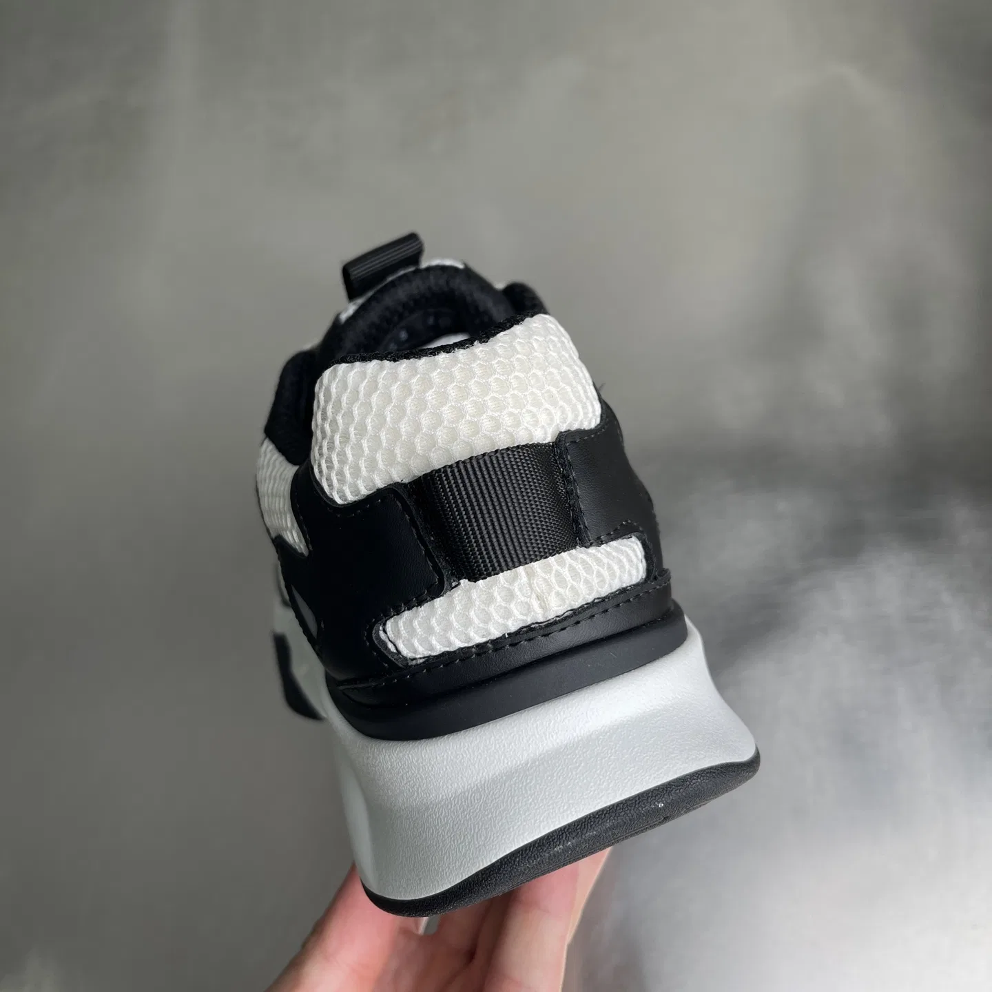 VL 27FW ECNECKS 002 스니커즈 6
