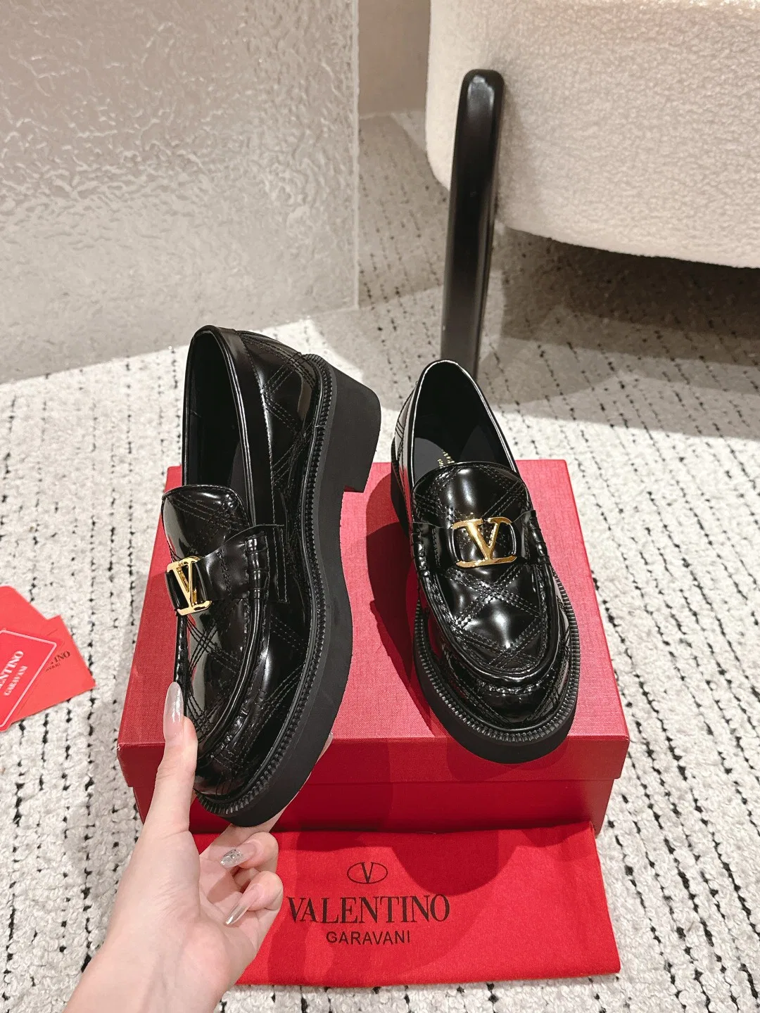 VL 27FW GXUYQIA 022 로퍼 3