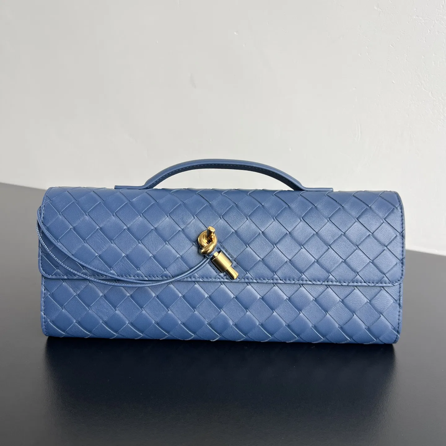 BOTTEGA 27FW NWEPAZI 003 미니백