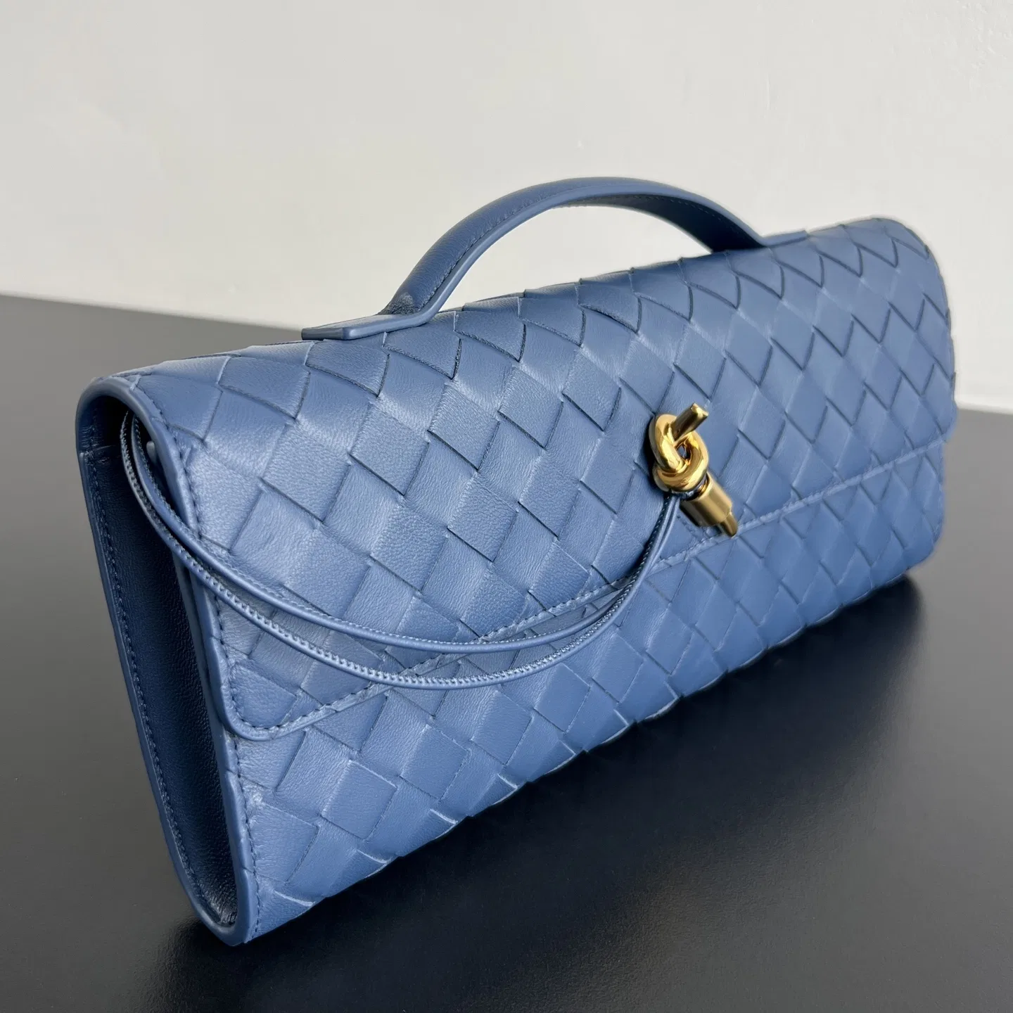 BOTTEGA 27FW NWEPAZI 003 미니백 4