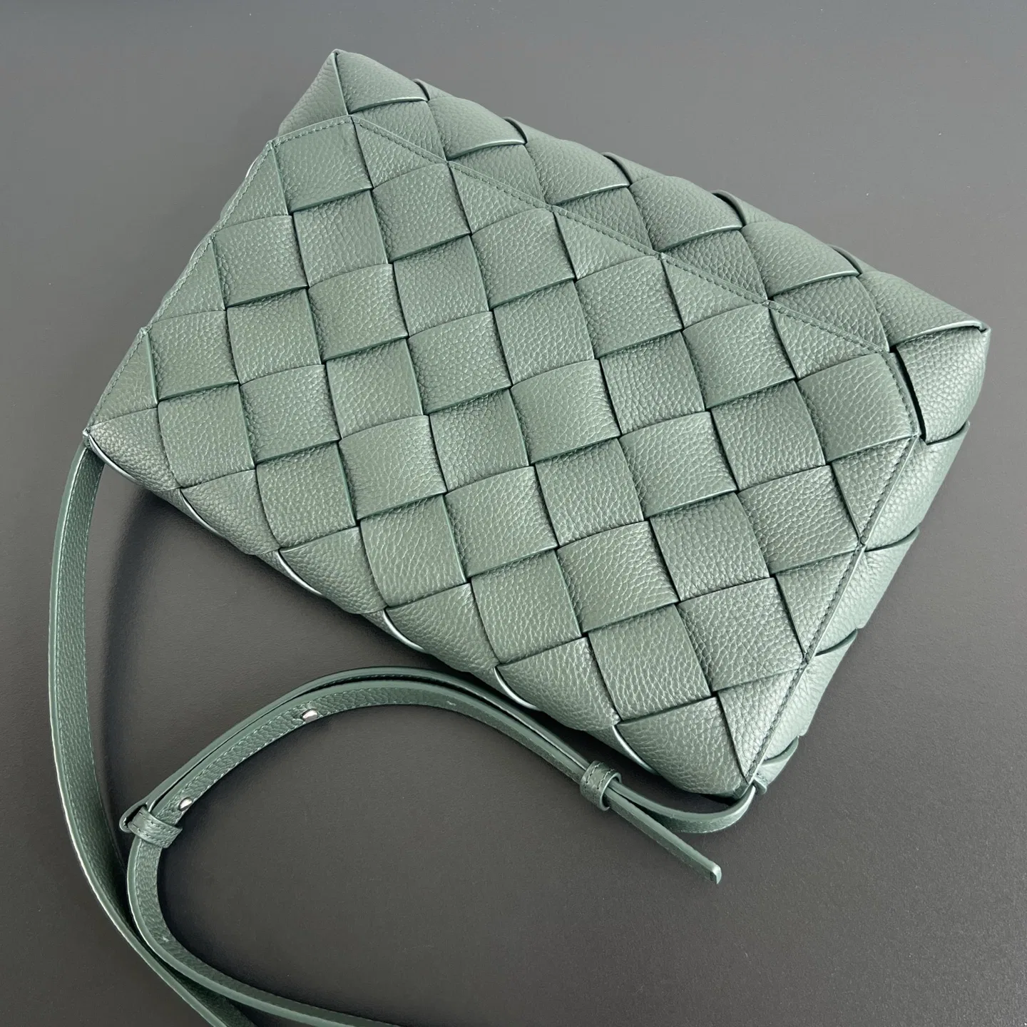 BOTTEGA 27FW NWEPAZI 006 숄더백 5