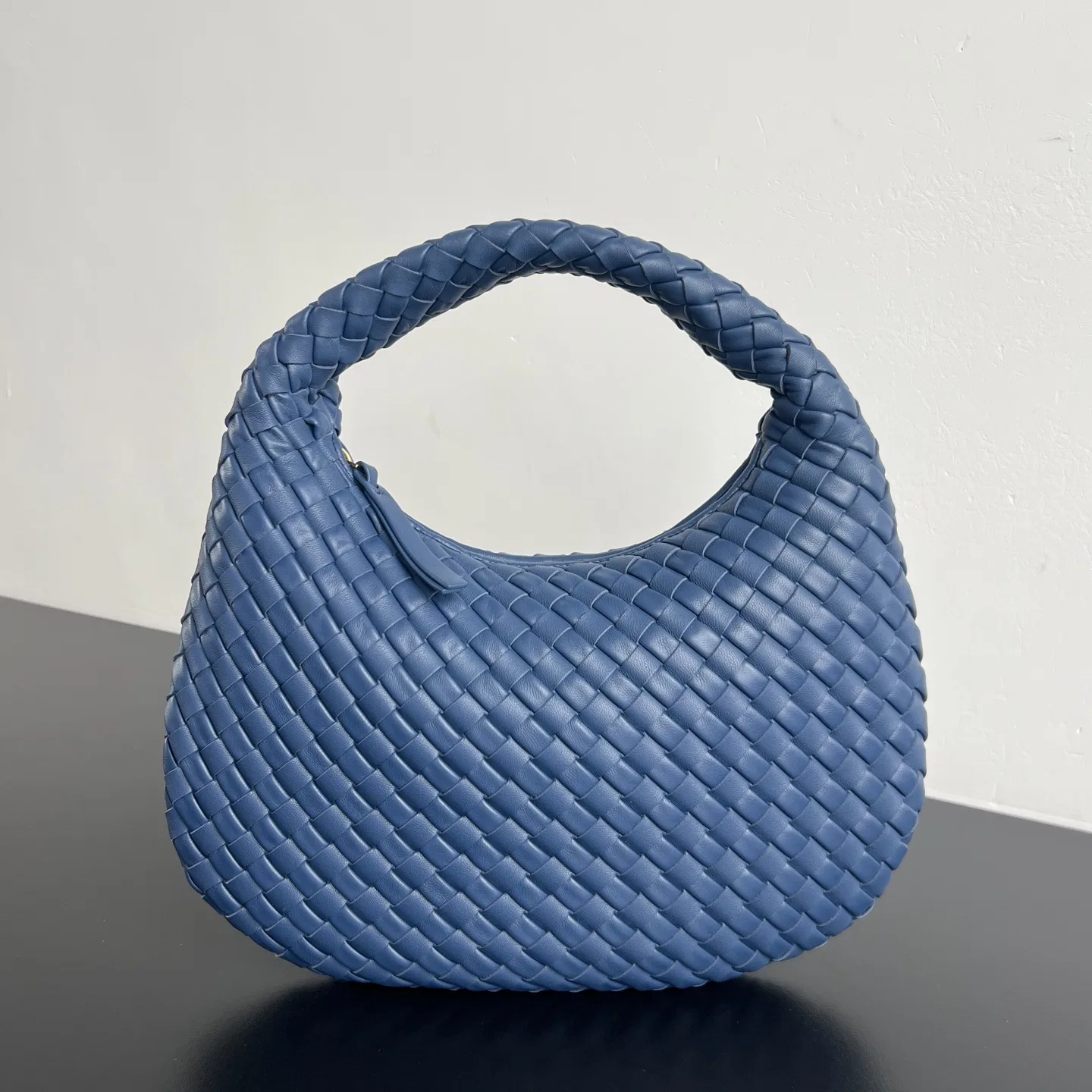 BOTTEGA 27FW NWEPAZI 007 토트백
