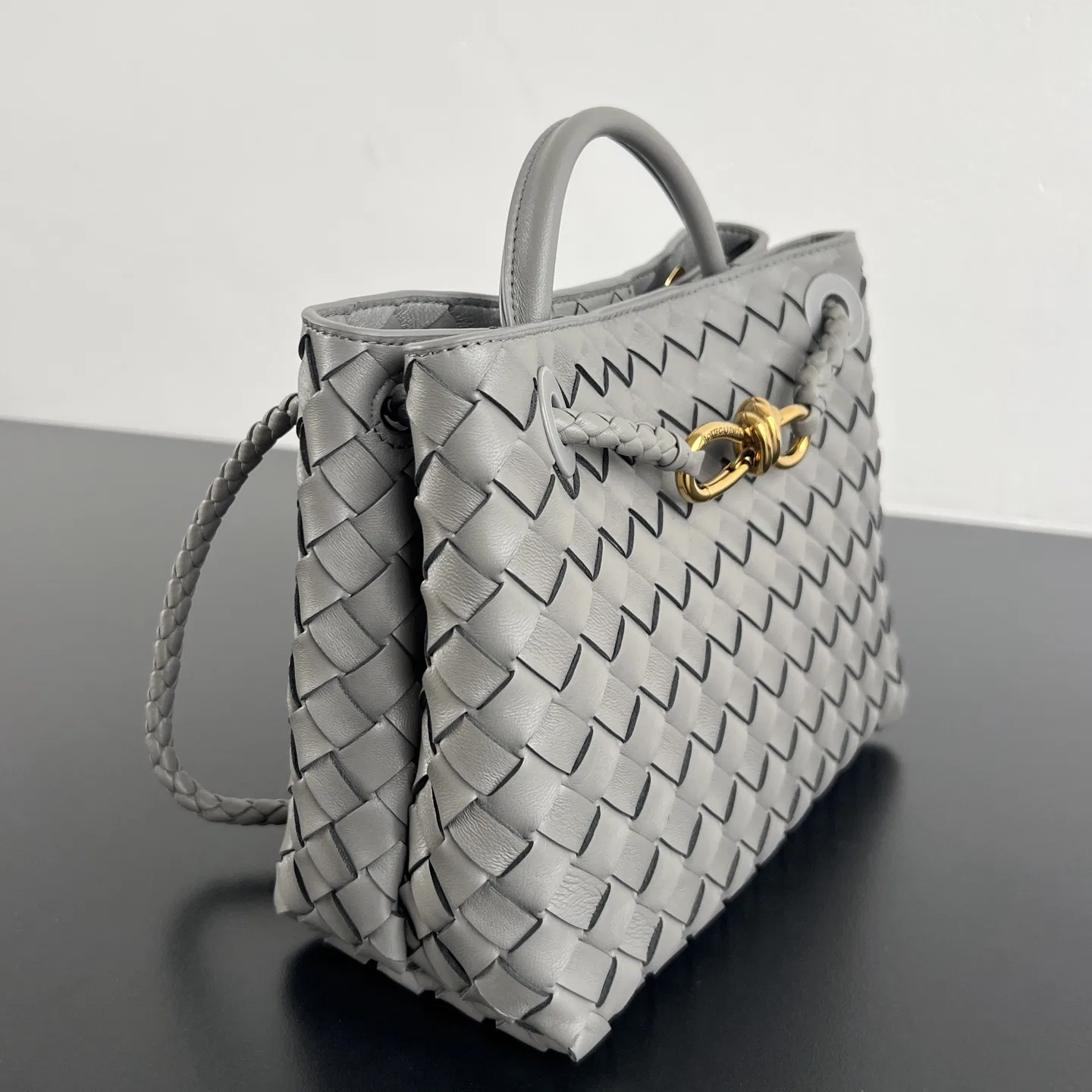BOTTEGA 27FW NWEPAZI 014 토트백 3