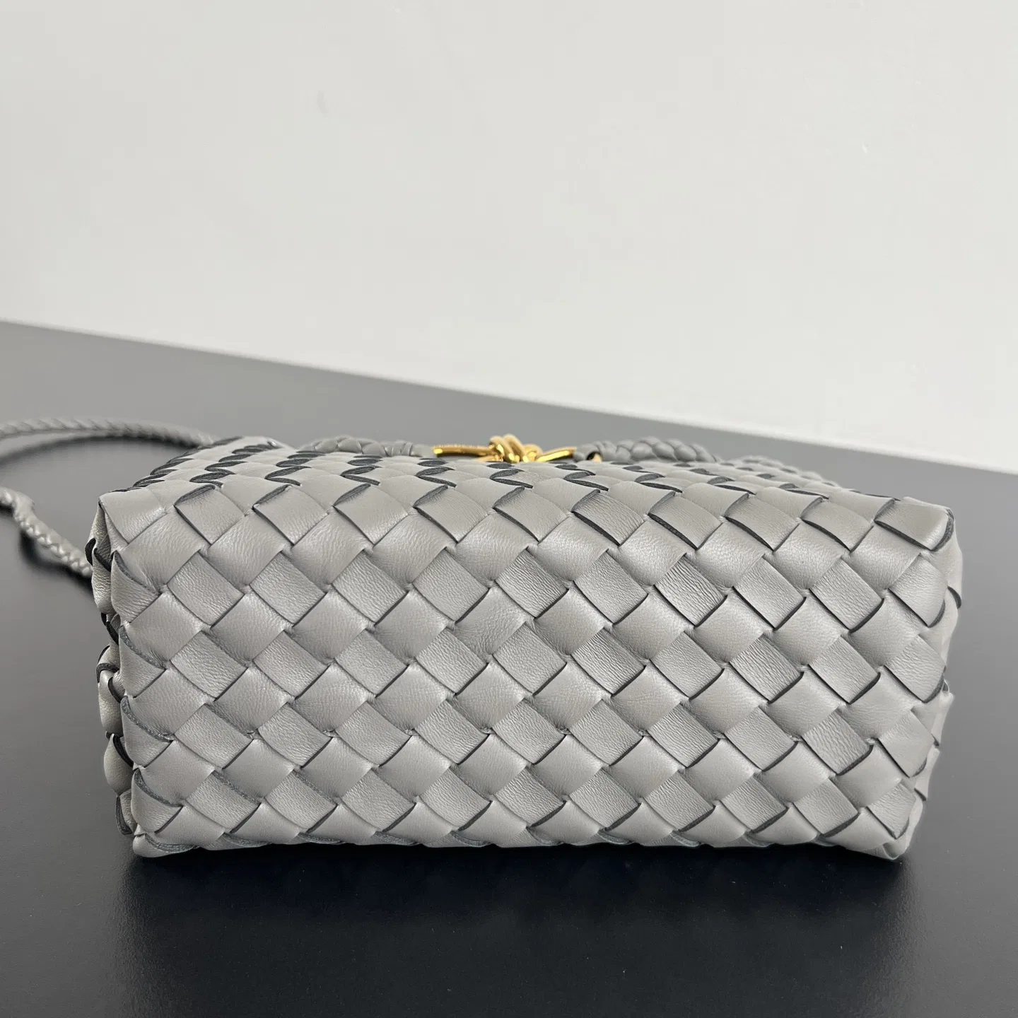 BOTTEGA 27FW NWEPAZI 014 토트백 4