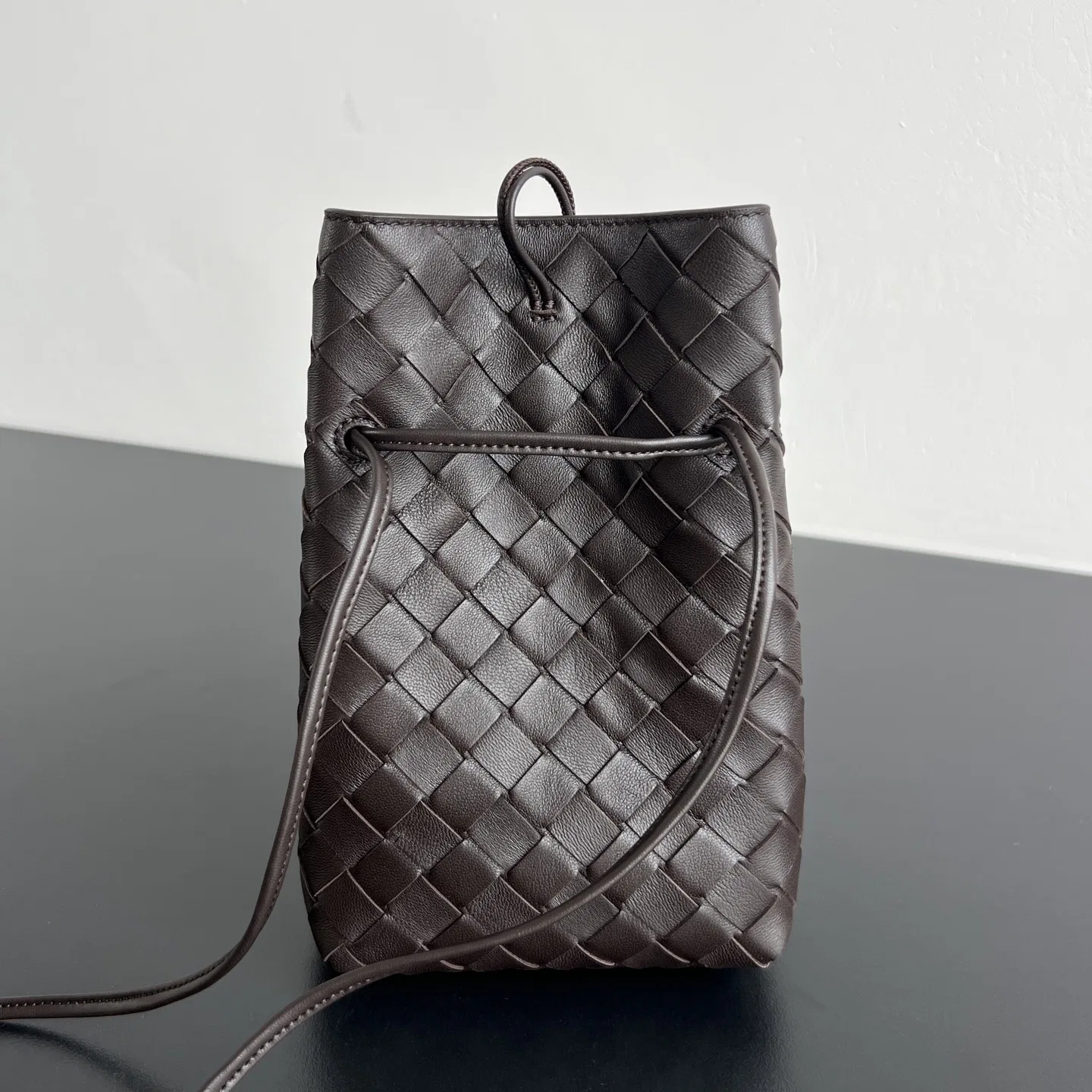 BOTTEGA 27FW NWEPAZI 015 크로스백 3