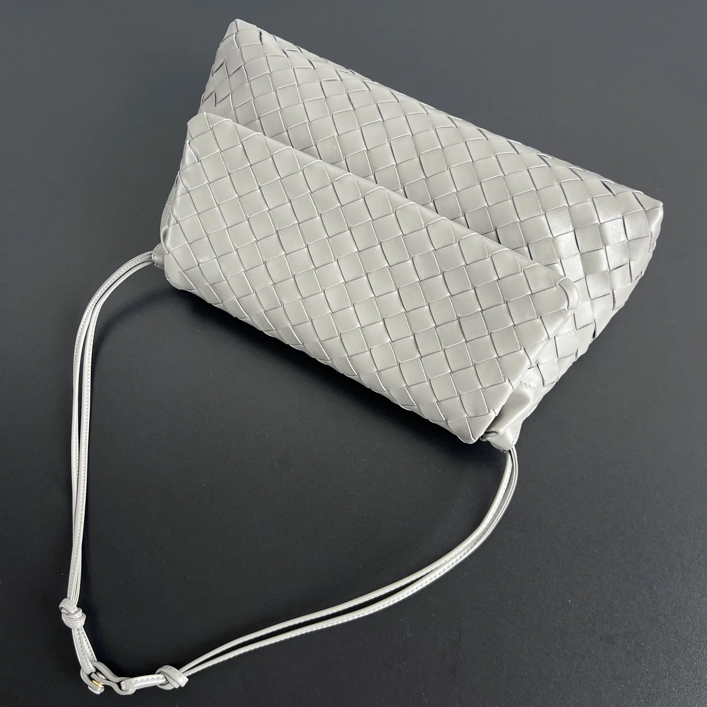 BOTTEGA 27FW NWEPAZI 016 숄더백 4