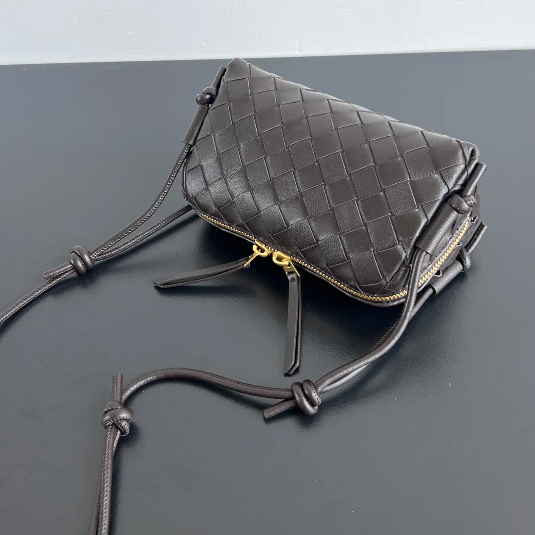 BOTTEGA 27FW NWEPAZI 017 미니백 6