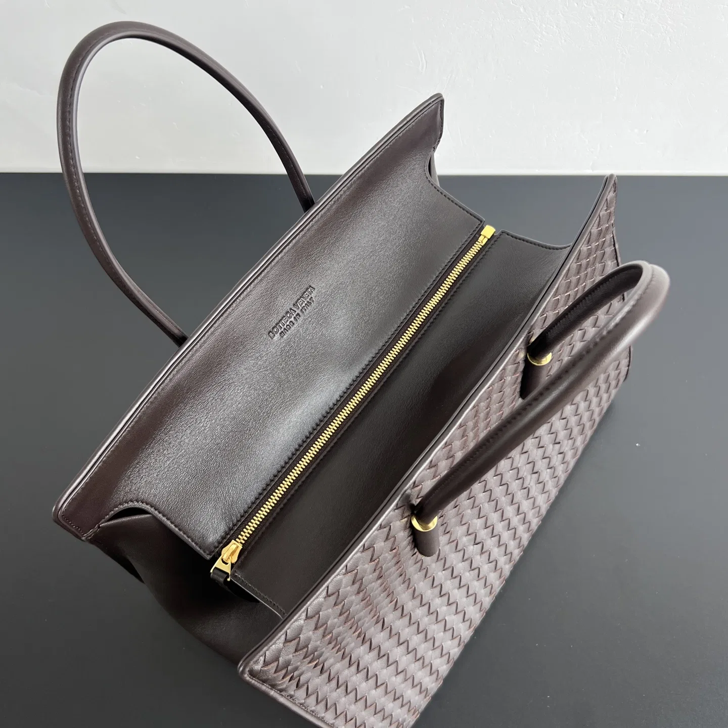 BOTTEGA 27FW NWEPAZI 018 토트백 3