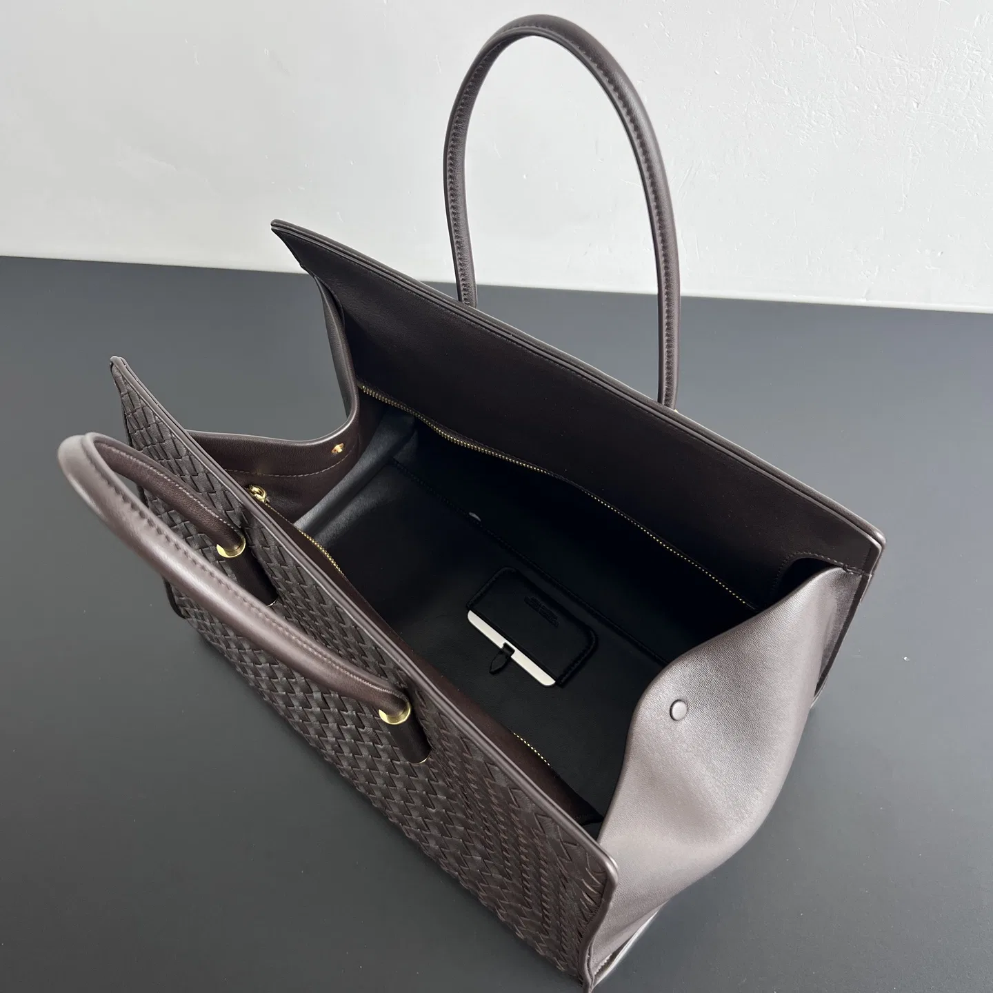 BOTTEGA 27FW NWEPAZI 018 토트백 4