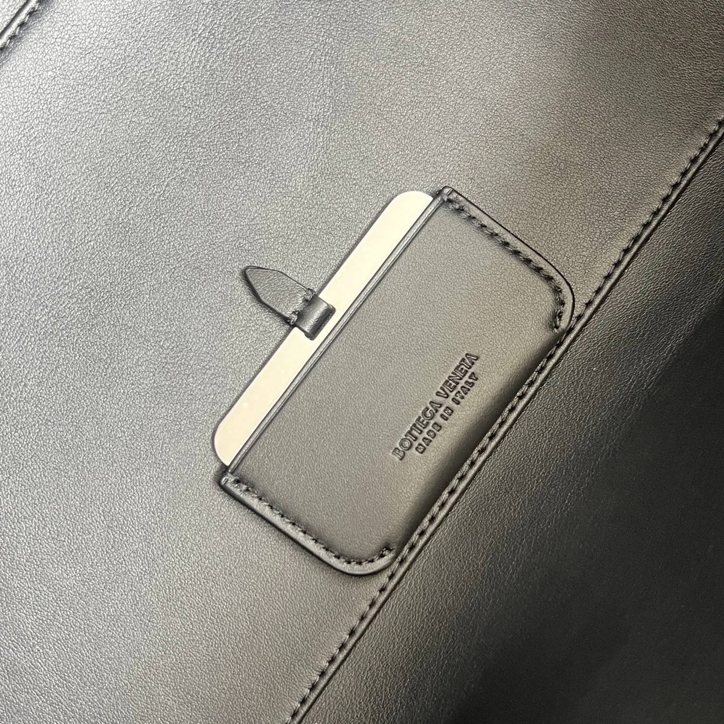 BOTTEGA 27FW NWEPAZI 019 토트백 3