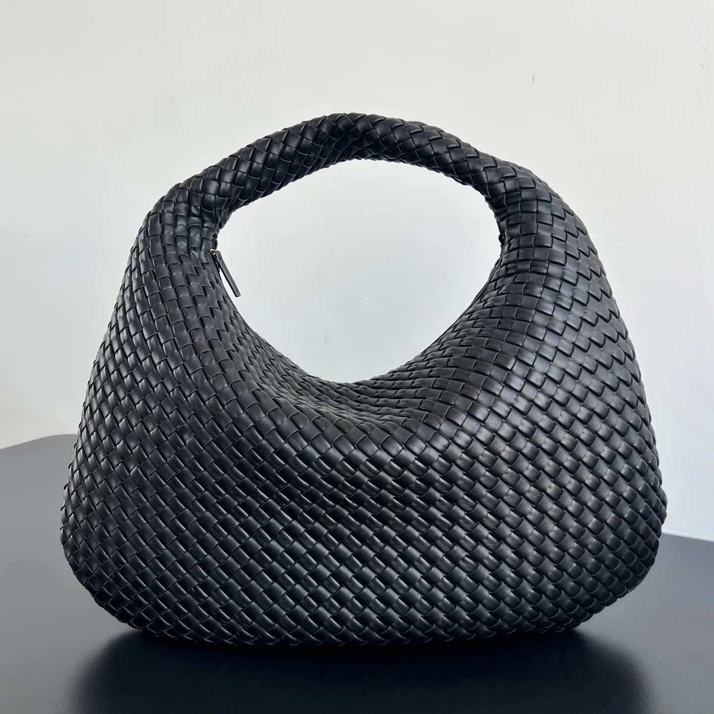 BOTTEGA 27FW NWEPAZI 020 토트백