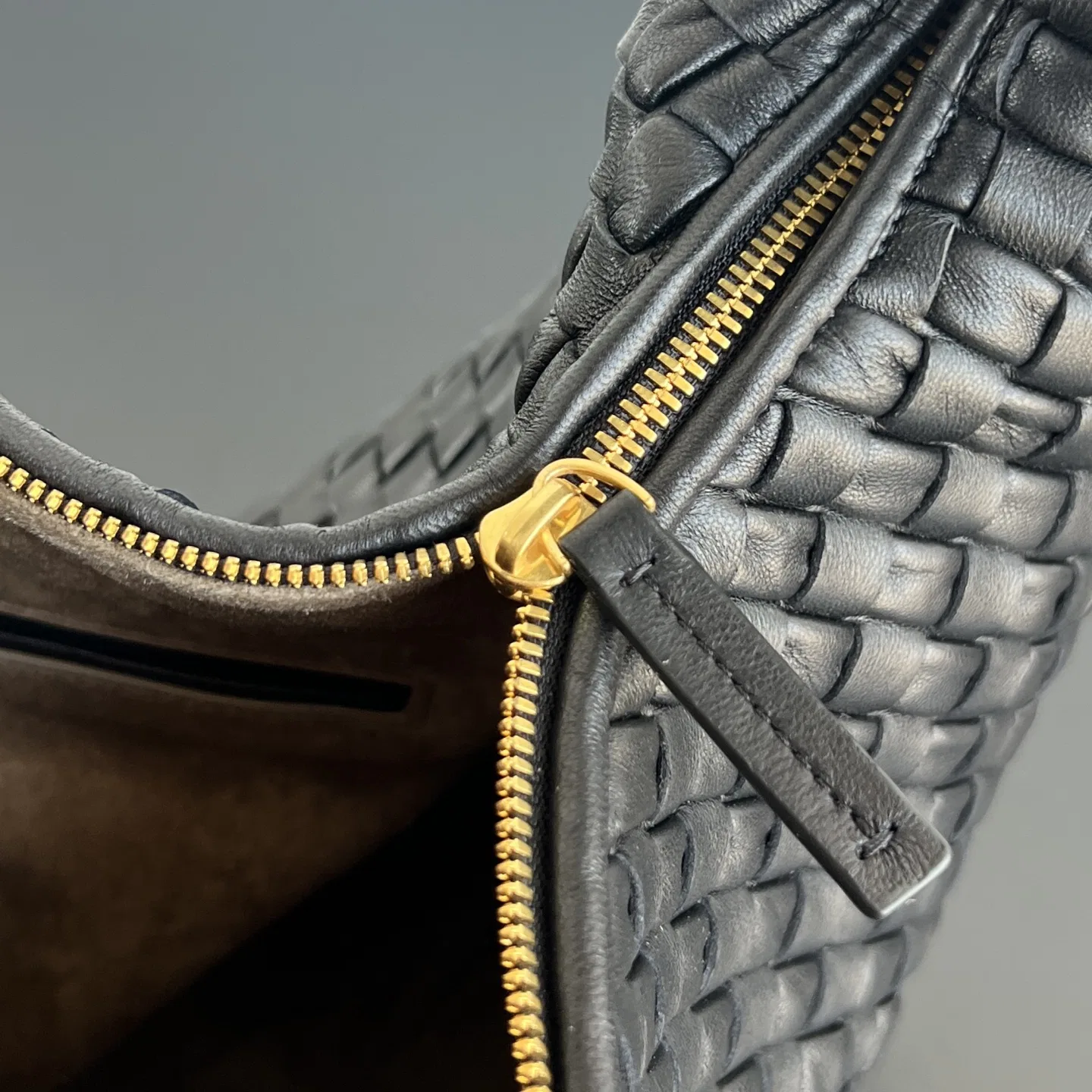 BOTTEGA 27FW NWEPAZI 020 토트백 4