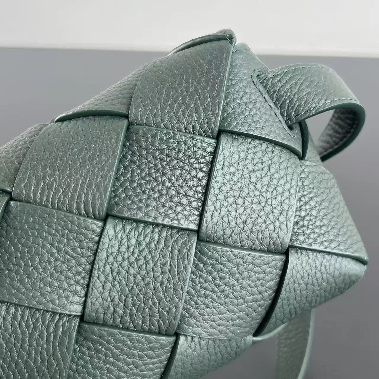 BOTTEGA 27FW NWEPAZI 023 크로스백 3