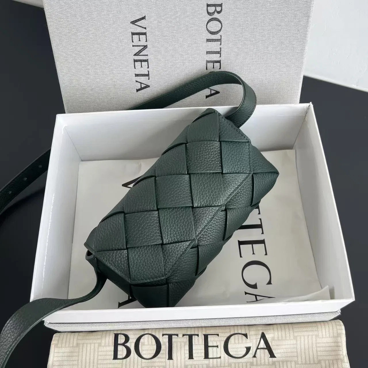 BOTTEGA 27FW NWEPAZI 023 크로스백 5