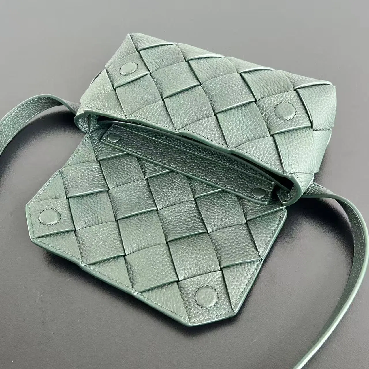 BOTTEGA 27FW NWEPAZI 023 크로스백 6