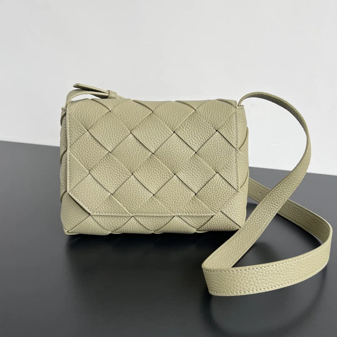 BOTTEGA 27FW NWEPAZI 028 크로스백