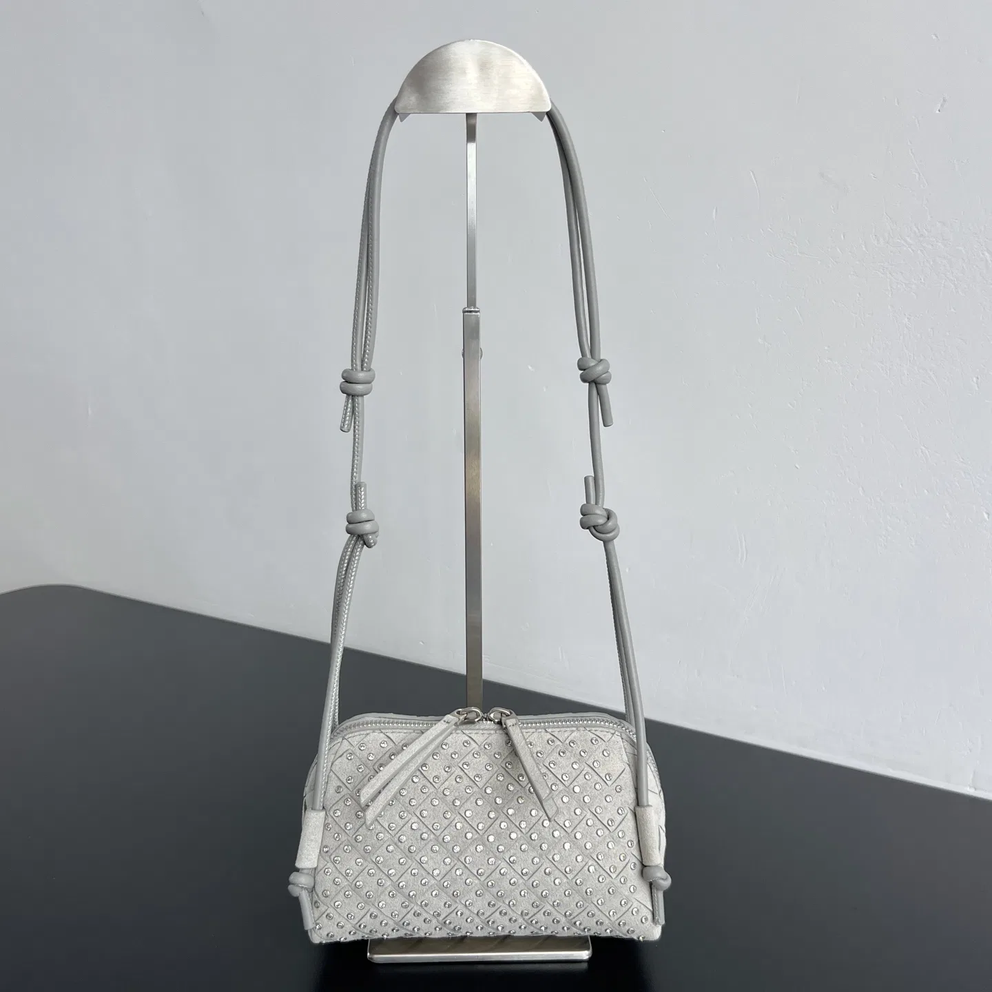 BOTTEGA 27FW NWEPAZI 029 숄더백