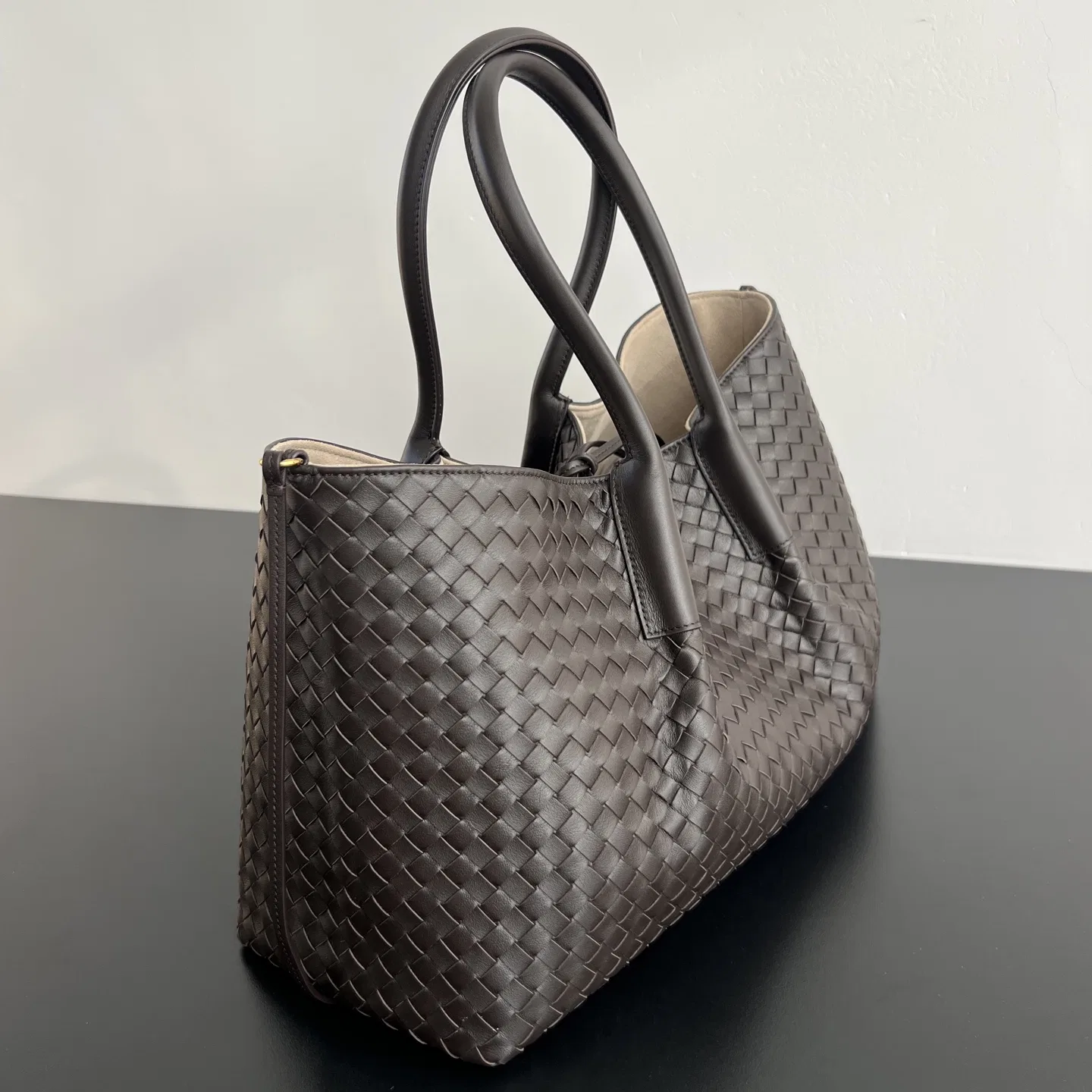 BOTTEGA 27FW NWEPAZI 030 토트백 3