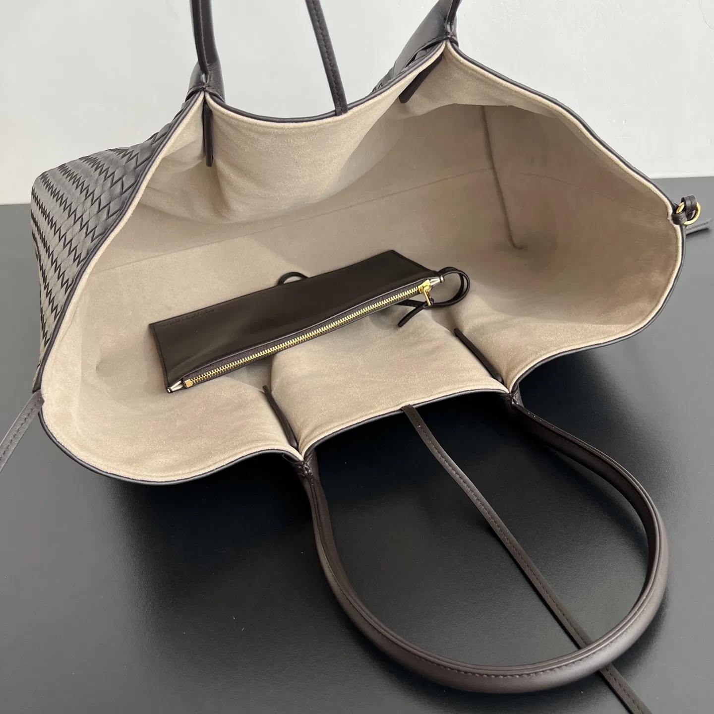 BOTTEGA 27FW NWEPAZI 030 토트백 6