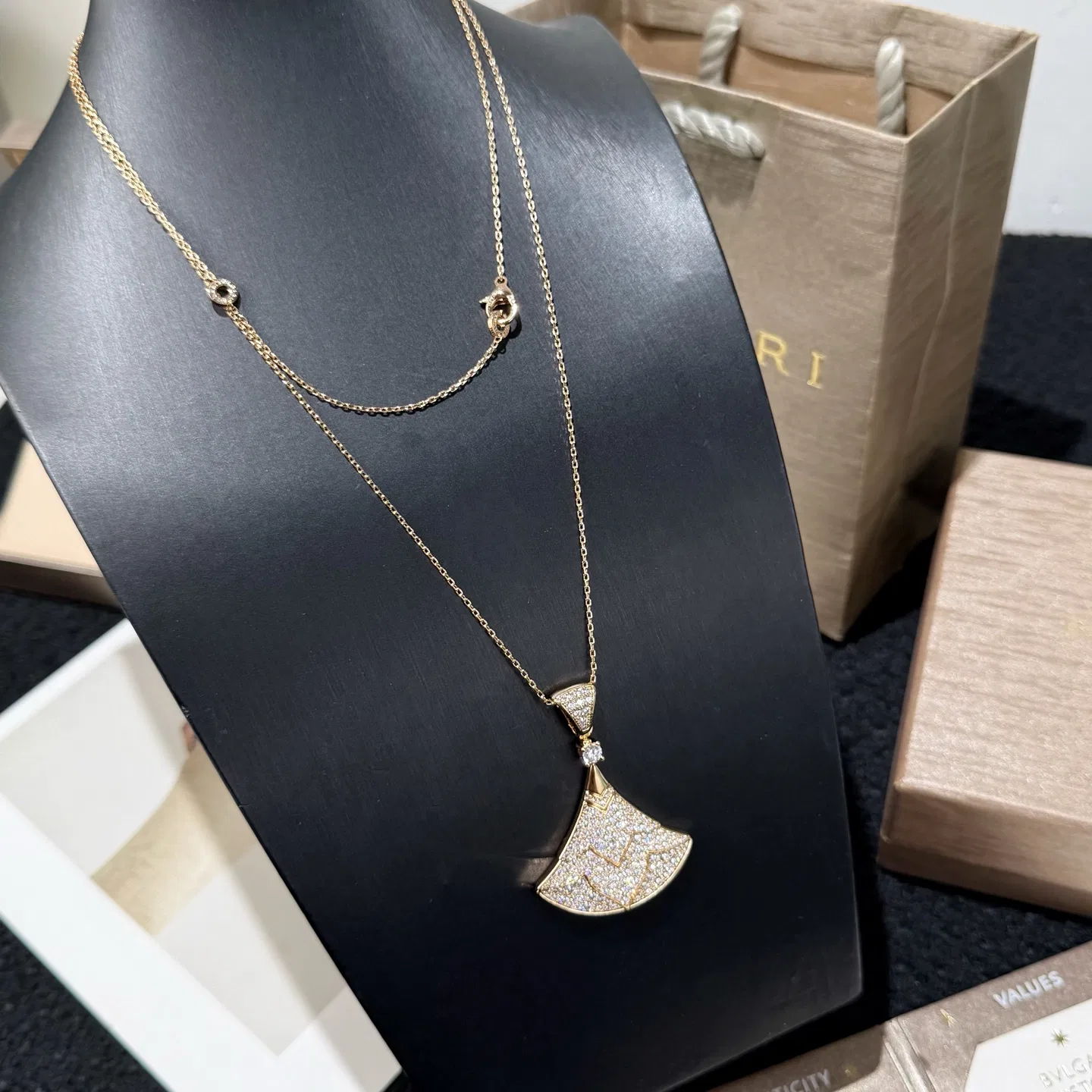 BVLGARI 27FW LTVBLYW 001 목걸이 6