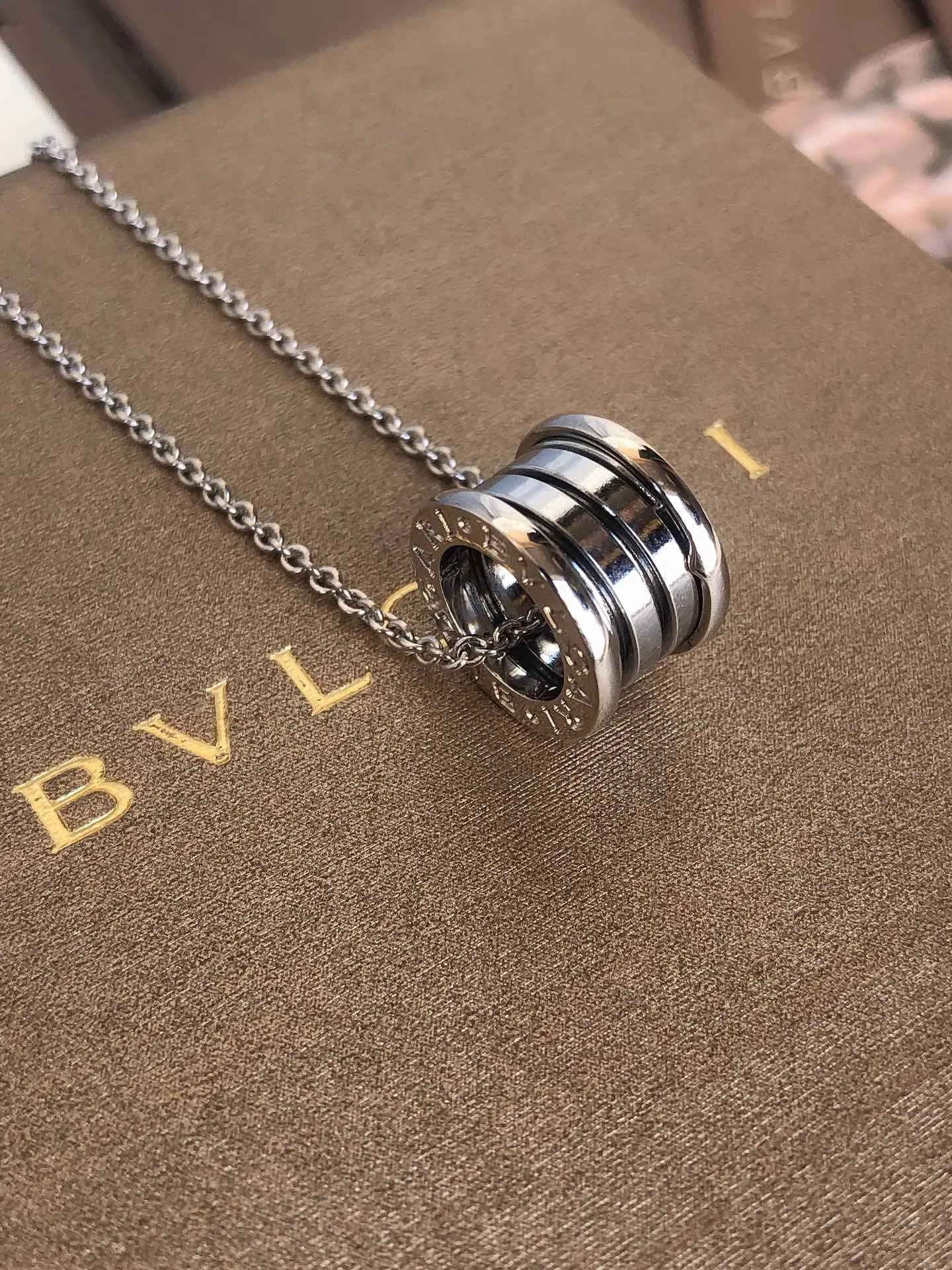 BVLGARI 27FW WENHRQN 005 목걸이 3