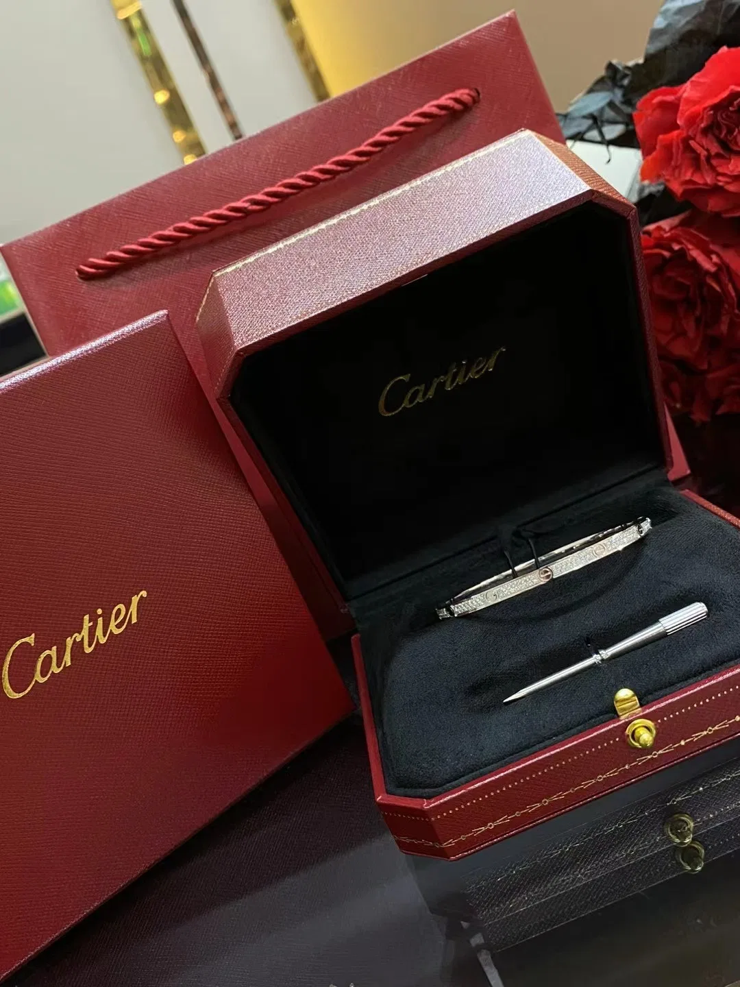 CARTIER 27FW QOLJHSQ 002 다이아팔찌 4