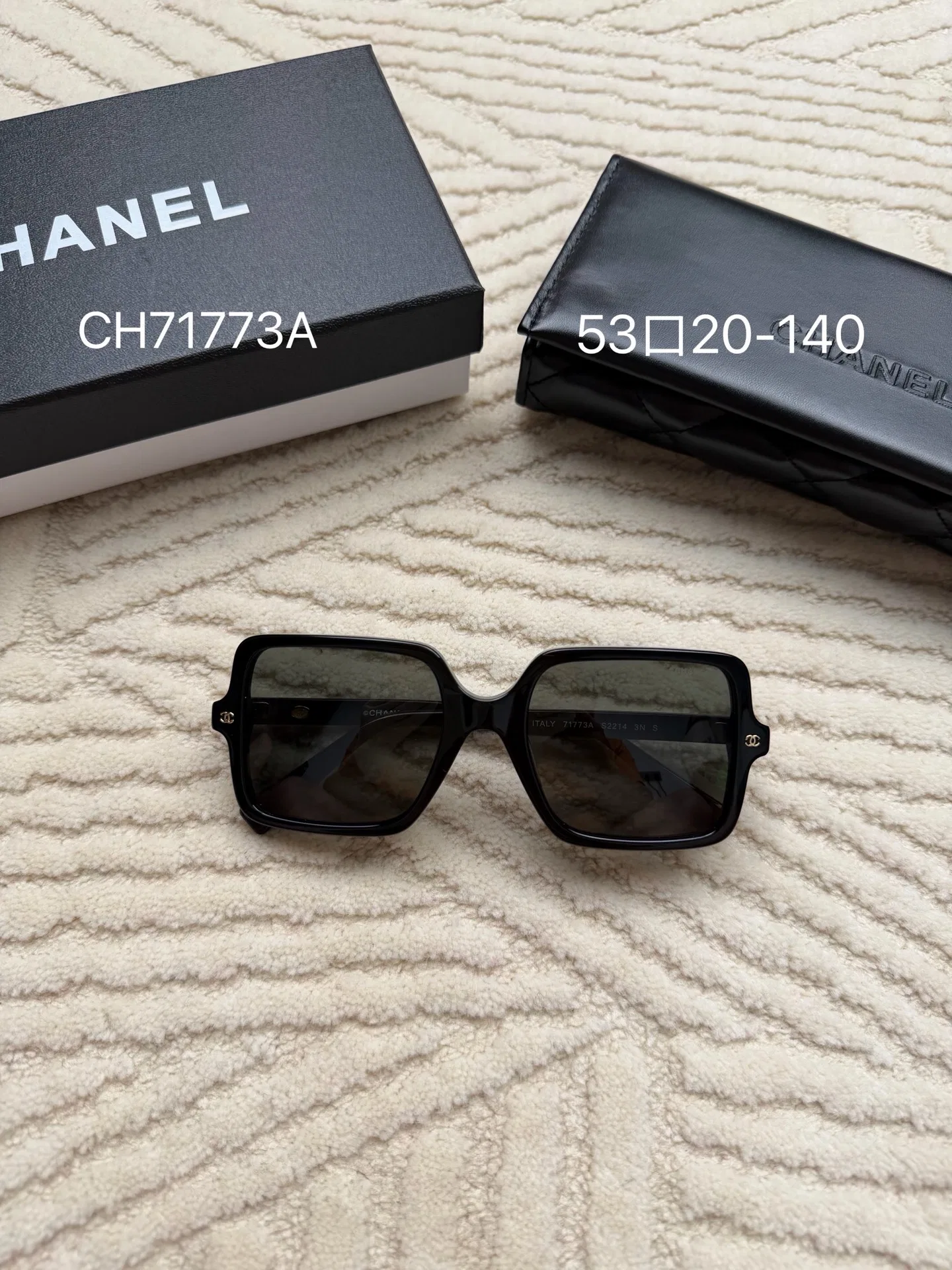 CHA 27FW QWHHPKL 001 선글라스