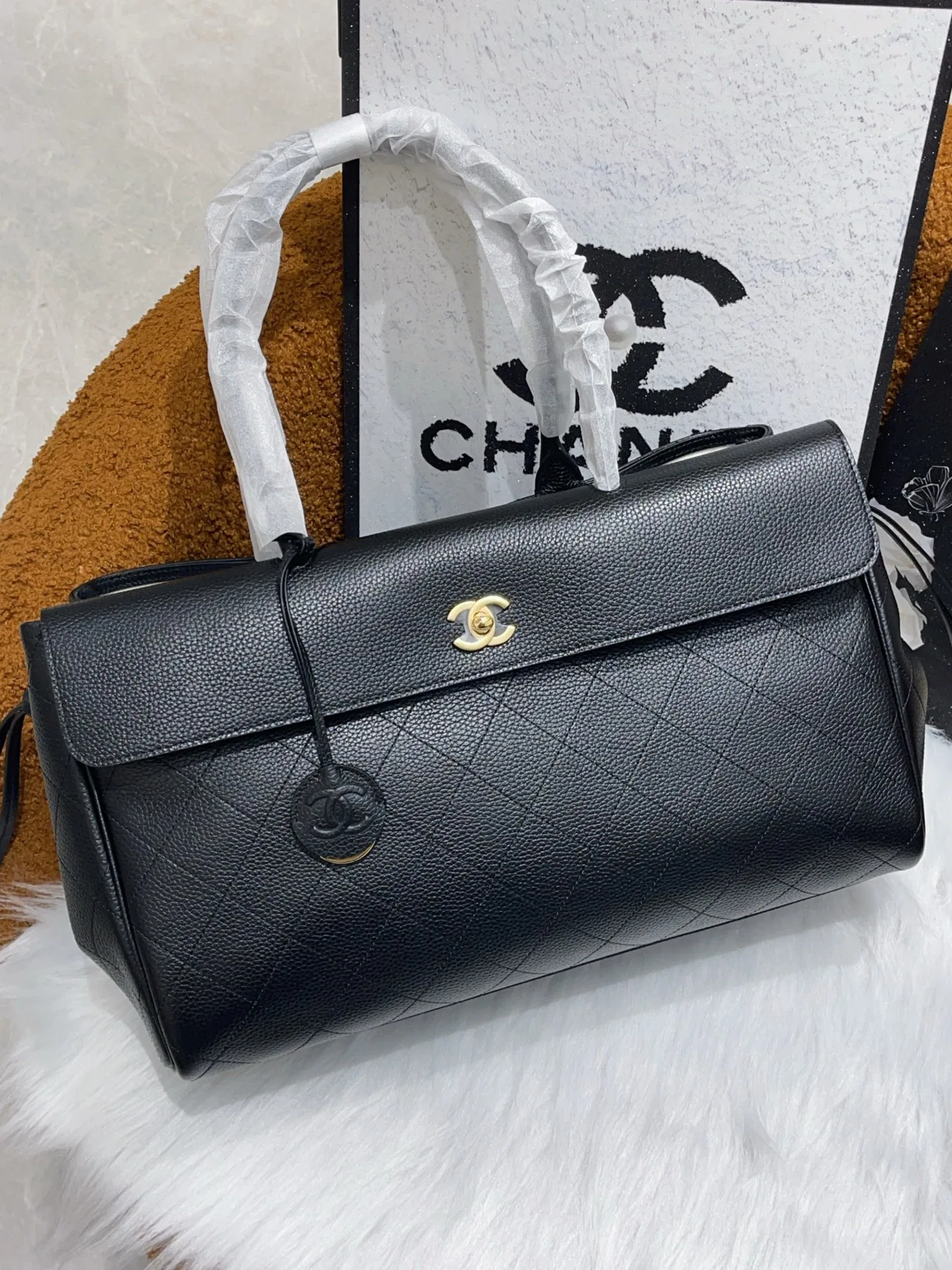 CHA 27FW WBNDIHA 229 토트백