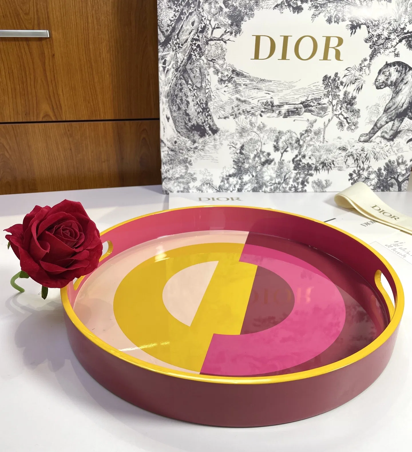 DIO 27FW OJOMUZF 002 트레이 4
