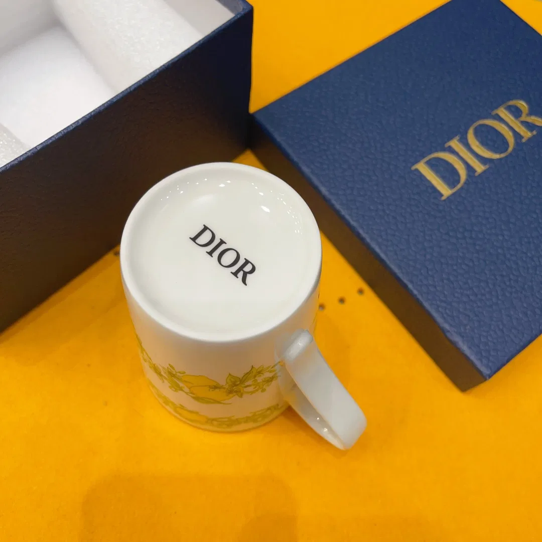 DIO 27FW OJOMUZF 030 컵 5
