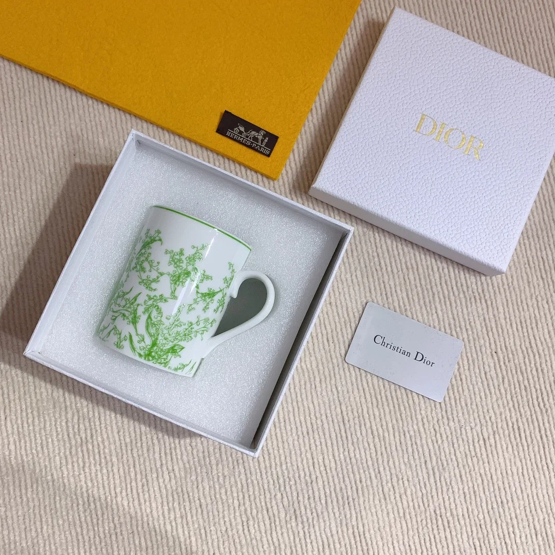 DIO 27FW OJOMUZF 045 컵