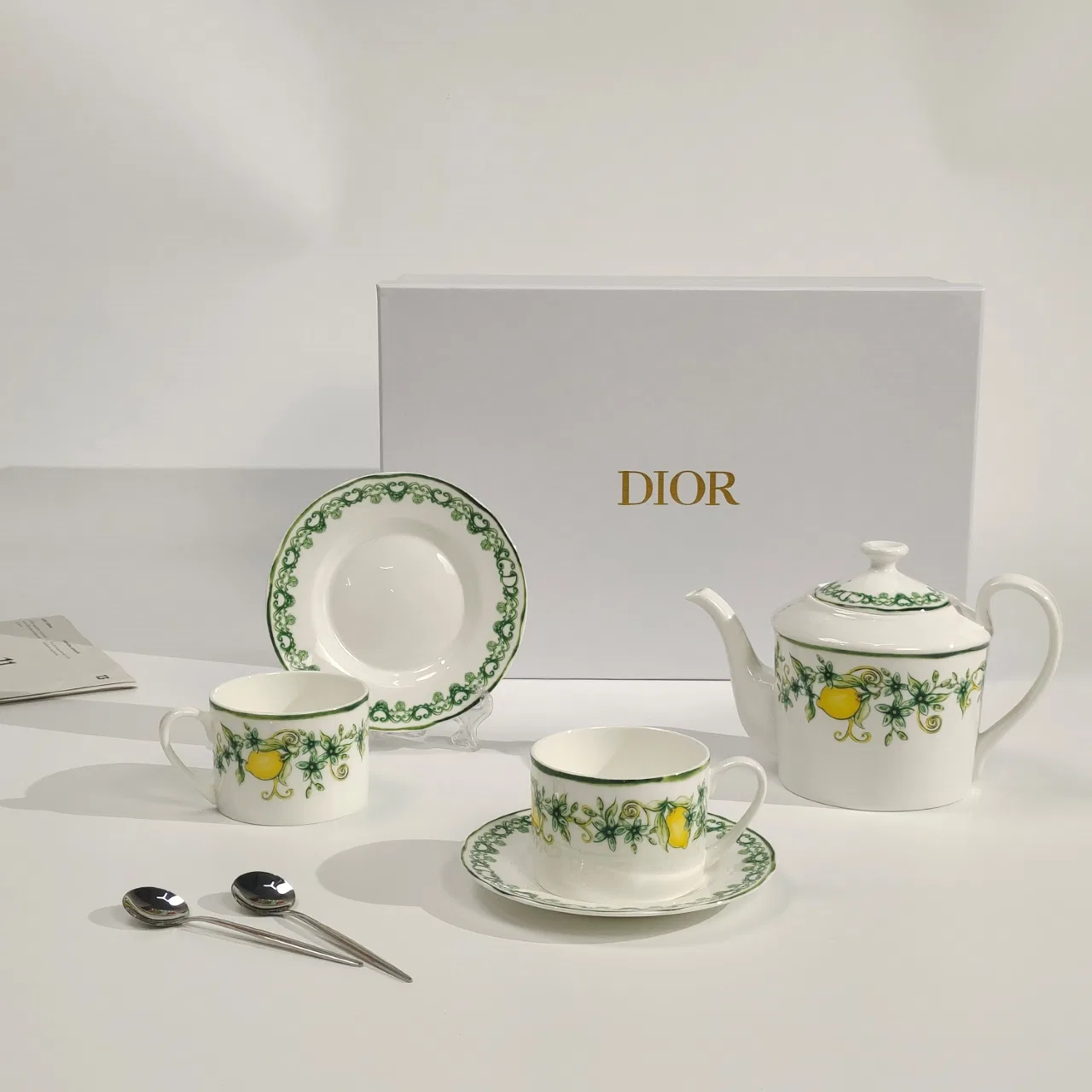 DIO 27FW OJOMUZF 058 찻잔세트
